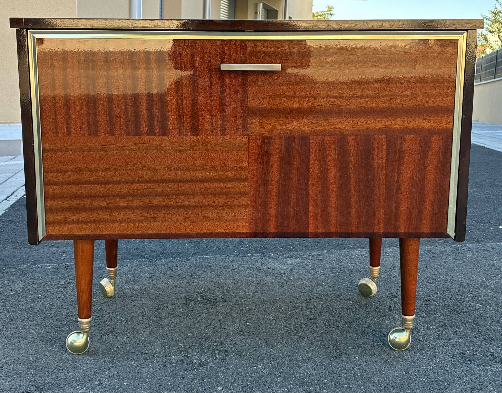 Vintage 70s TV console bar