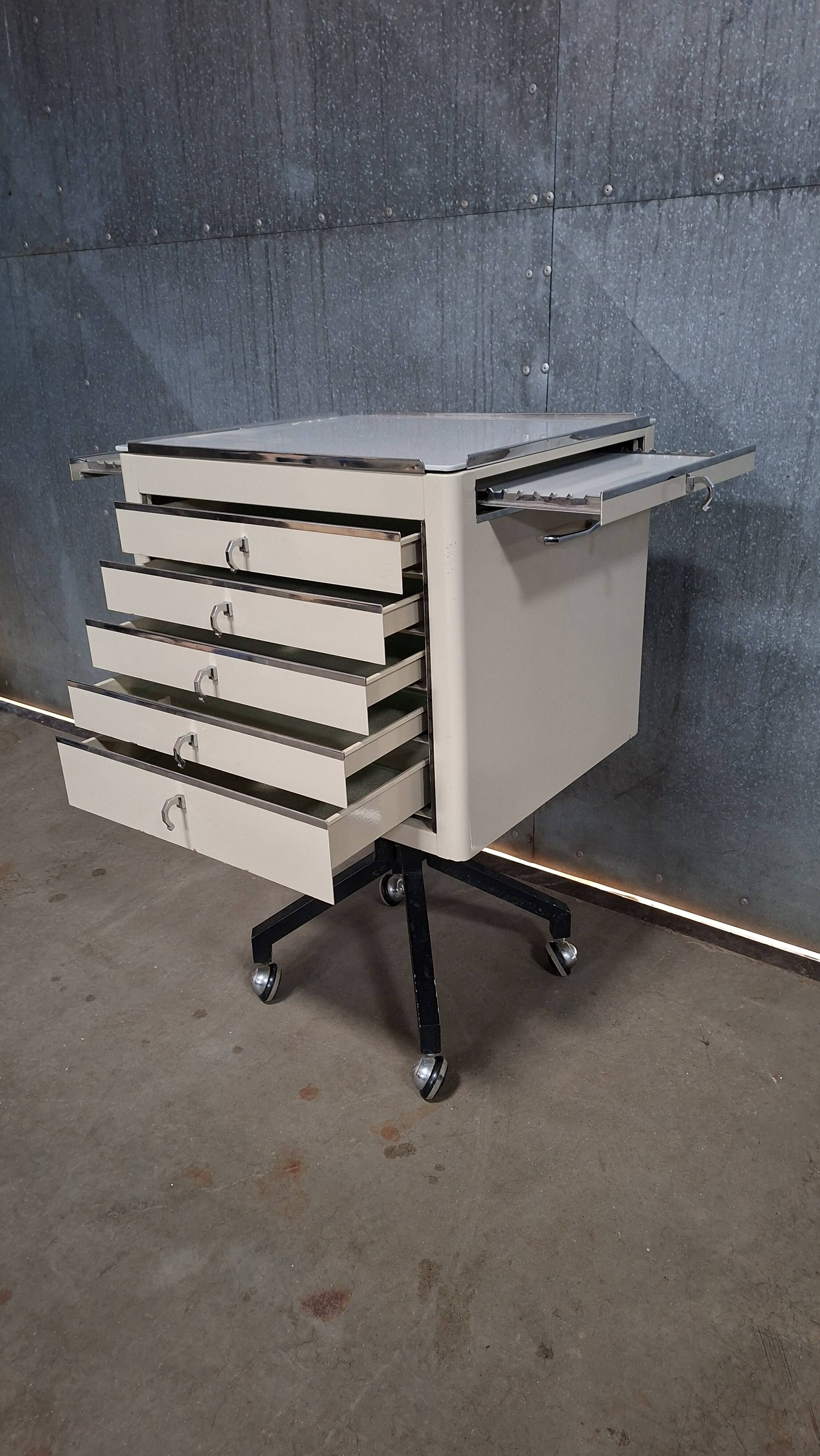 Meuble dentaire Baisch / meuble médical / caisson à roulettes