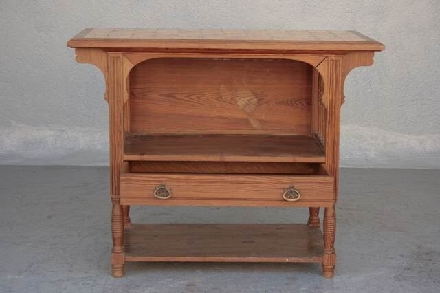 Serving art style new era 1900