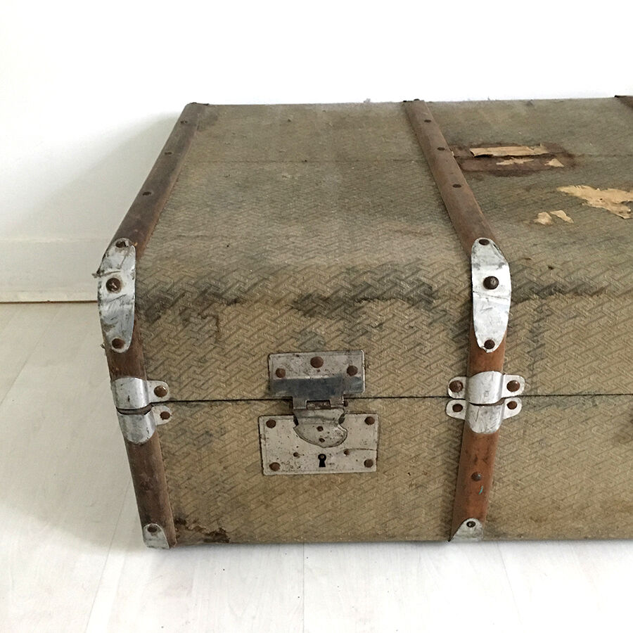 Vintage 30's travel trunk