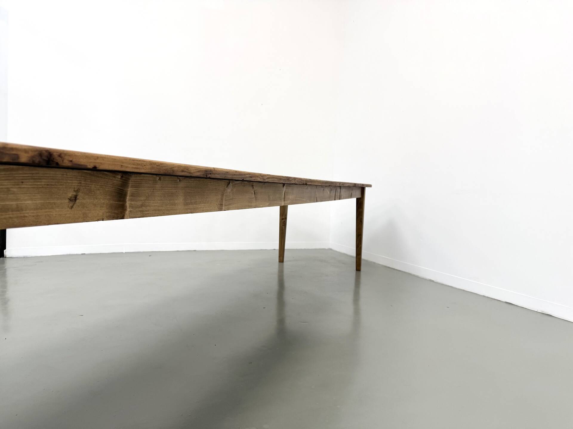 Large XXL farmhouse table in solid pine with 1950s tapered legs.