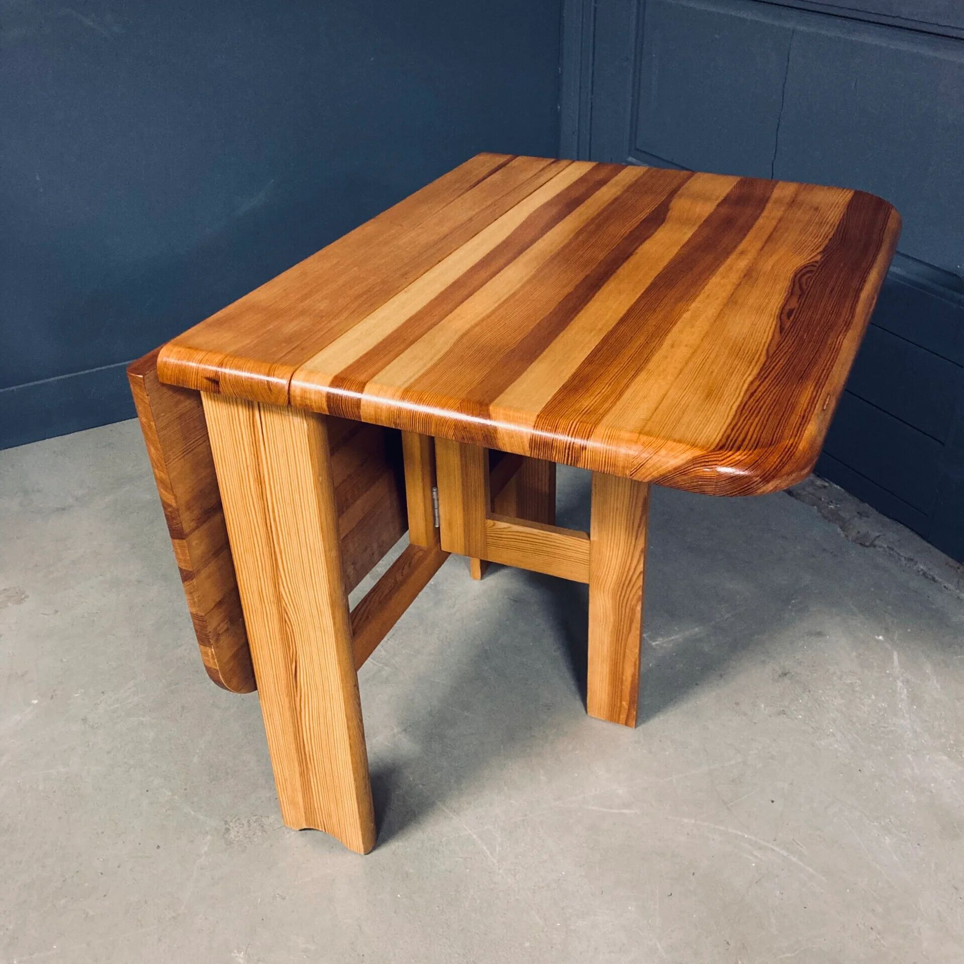 Drop-leaf table, Danish 1970s, solid pine
