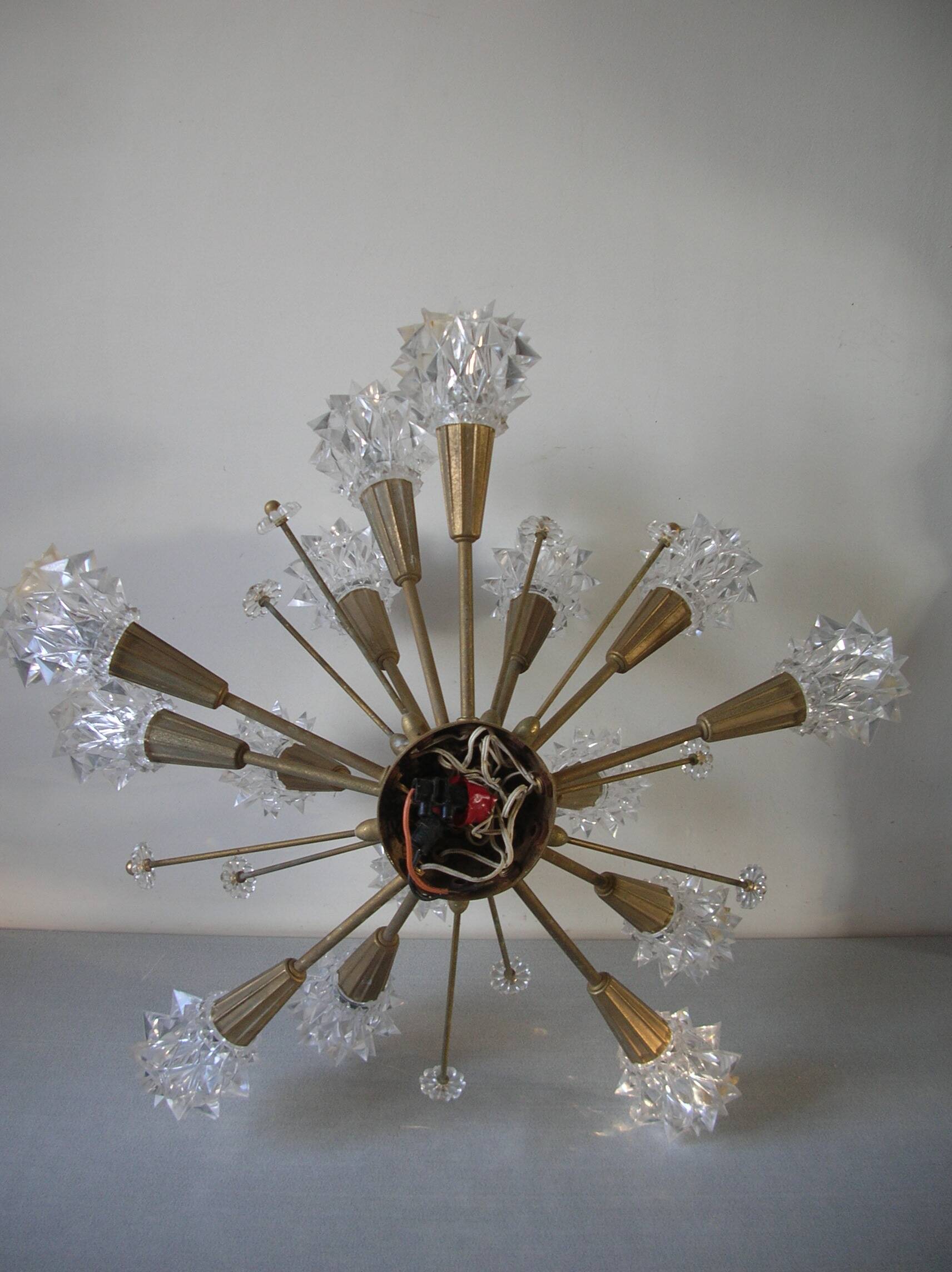 Old "sputnik" chandelier 15 lights plastic/resin diamond tip 60's design lighting