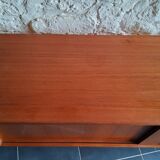 Vintage row with sliding doors and ceramic decoration