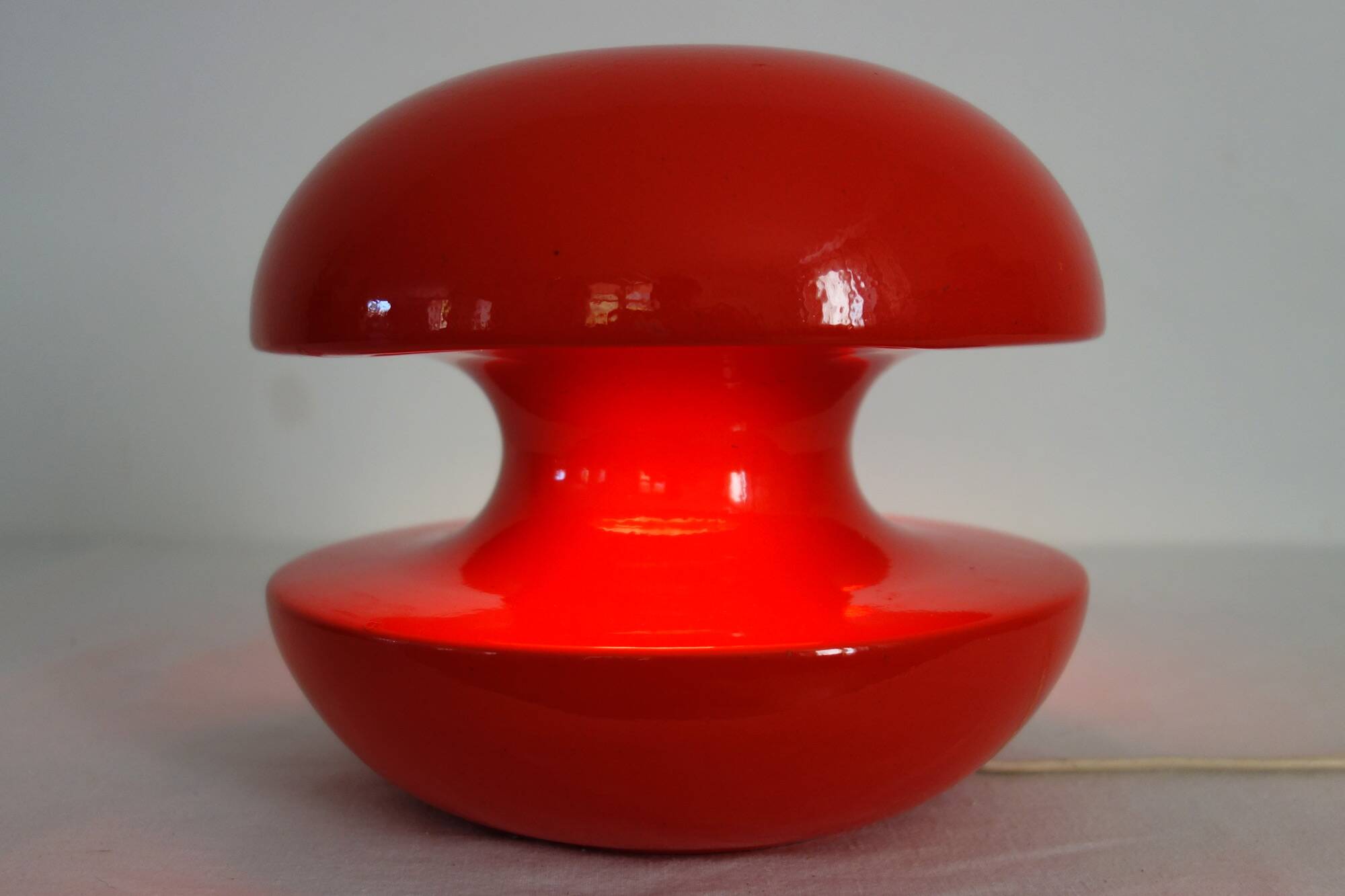 Vintage red ceramic diabolo lamp