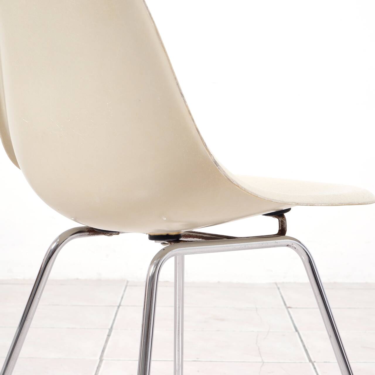 Ensemble de 4 chaises Eames en fibre de verre avec base en H pour Fehlbaum par Herman Miller