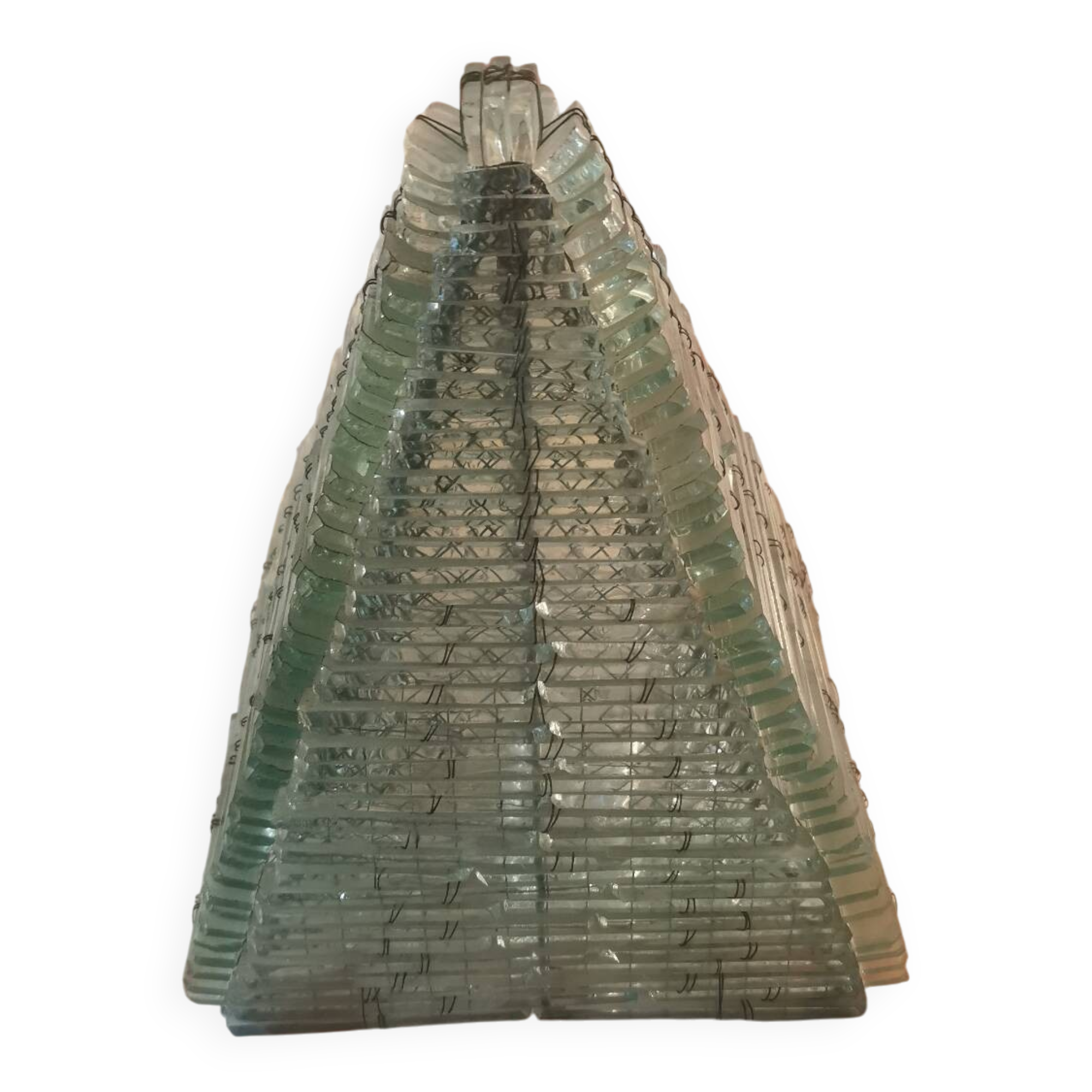 Pyramid lamp