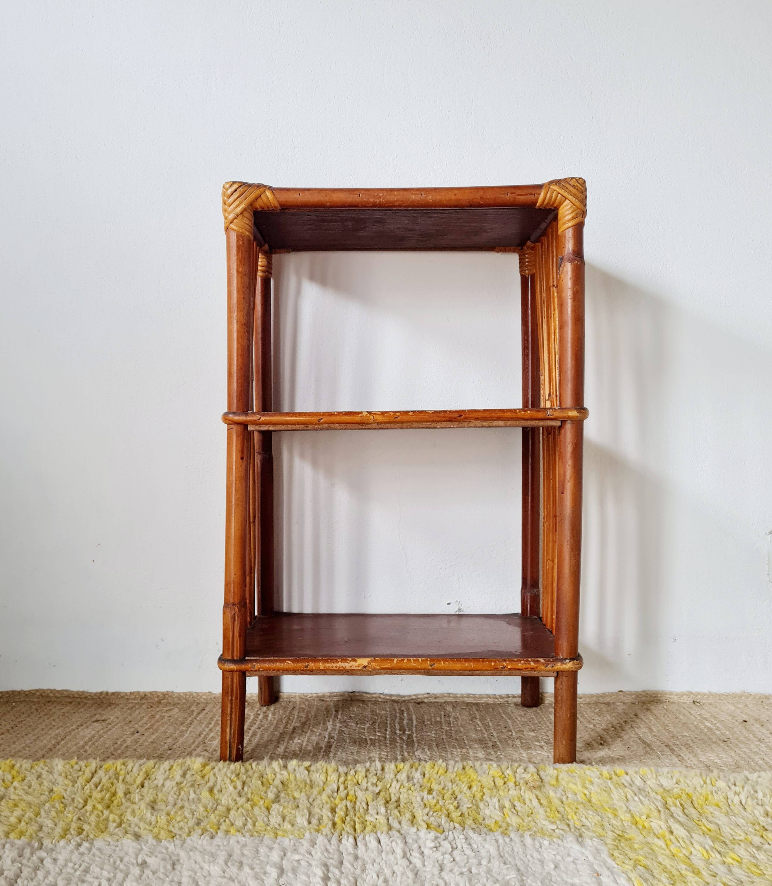 Etagère ancienne - bibliothèque rotin bois patinée