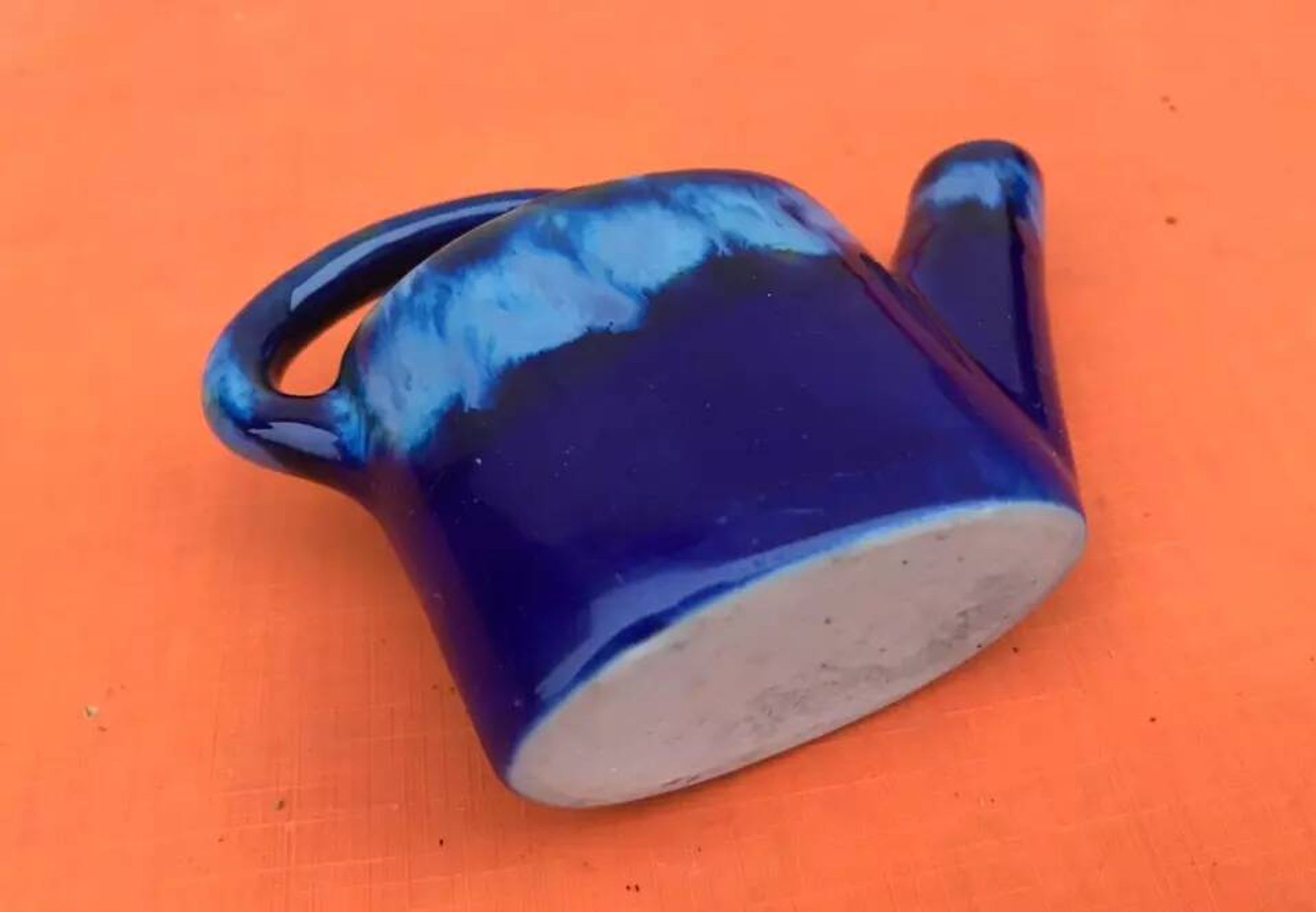Vase années 1950 / pique fleurs forme arrosoir grès flammé
