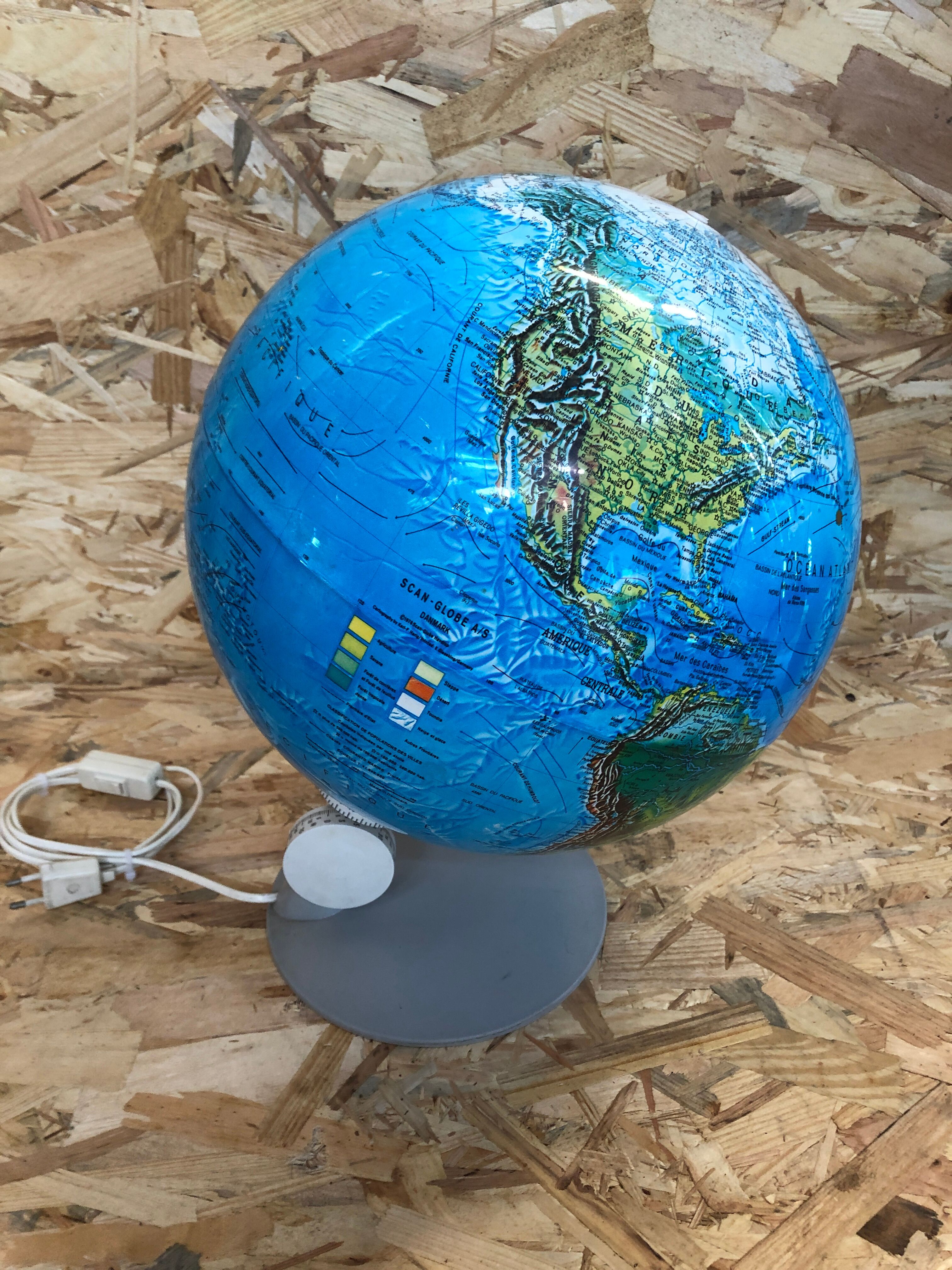 Ancien Globe Terrestre Mappemonde Globe A/S Danemark Type 2000Z Vintage