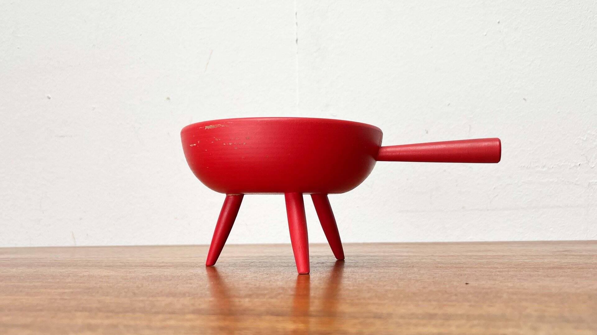 Mid-Century Modern Red Tripod Bowl in Wood from Paavo Asikainen, Finland, 1960s