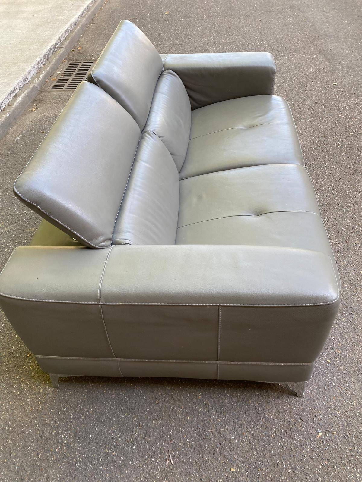 Canapé contemporain 3 places en cuir de buffle gris 200cm