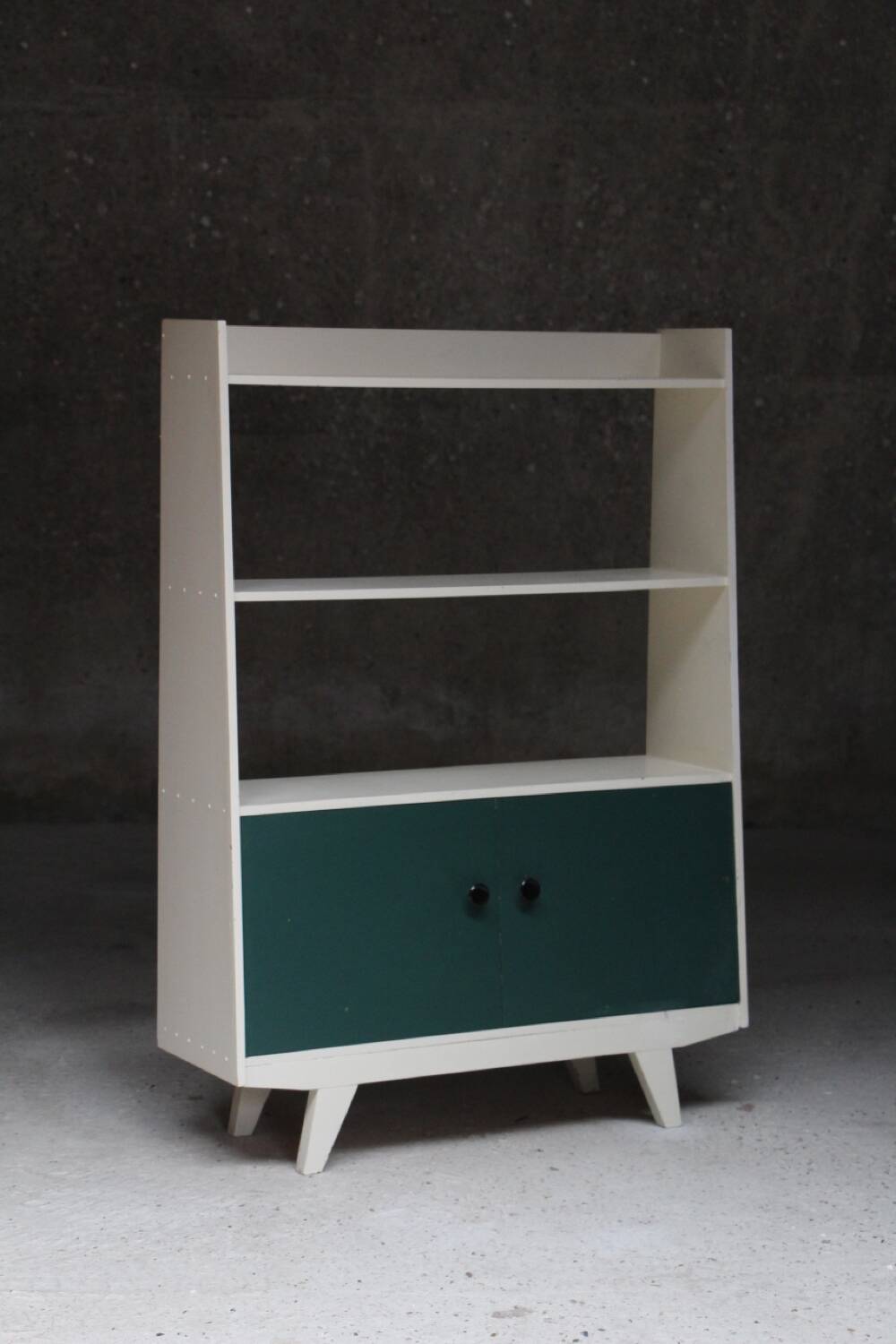 Modernist bookcase / shelf design Holland 1960