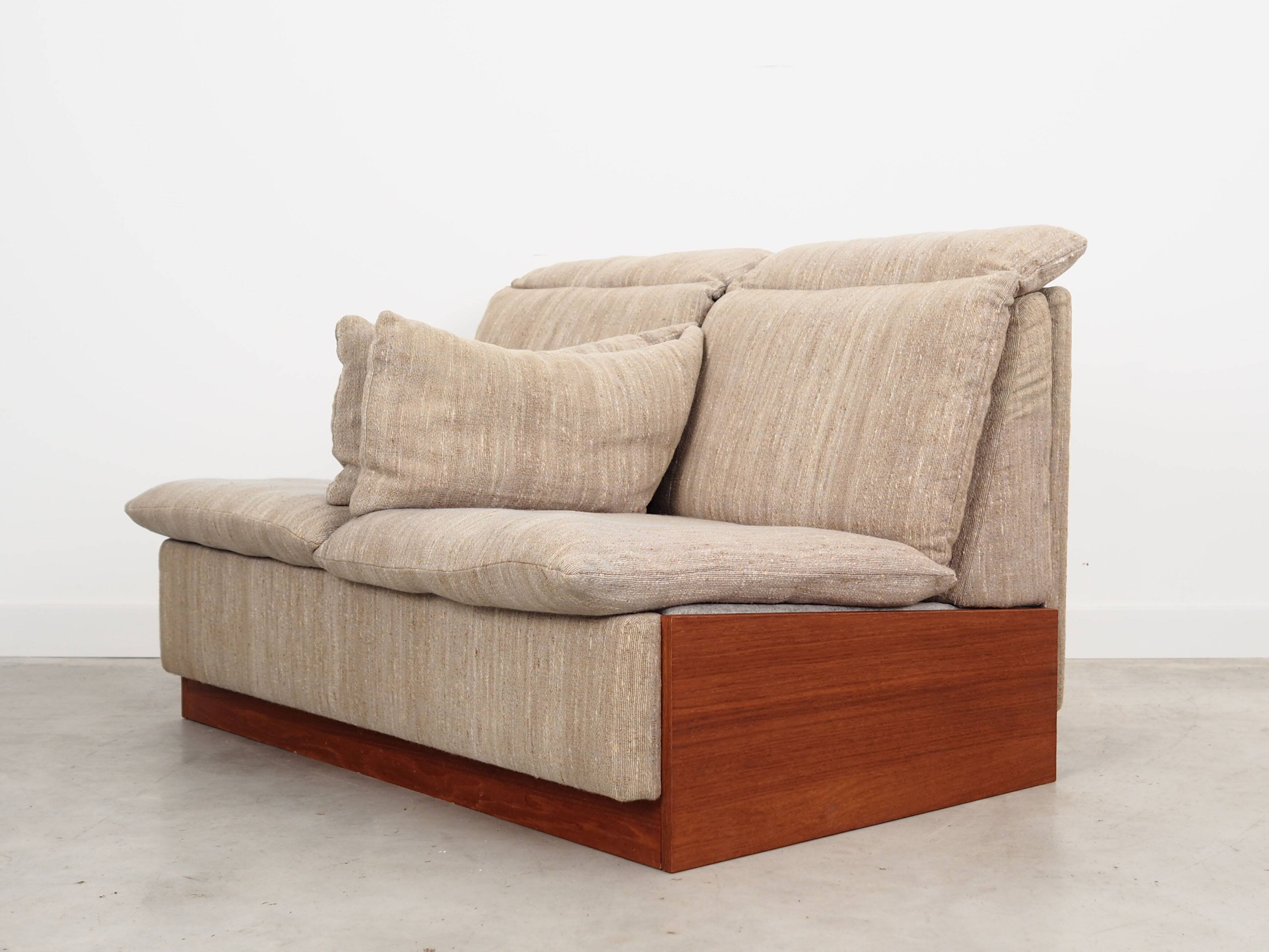 Canapé en teck, design danois, années 1970, production : Danemark