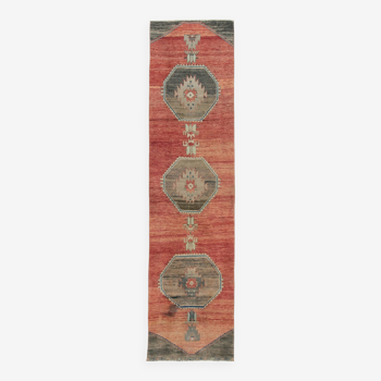 Classic Persian Runner Rug, 81x317Cm