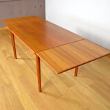 Table danoise en teck Henning Kjaernulf 1960
