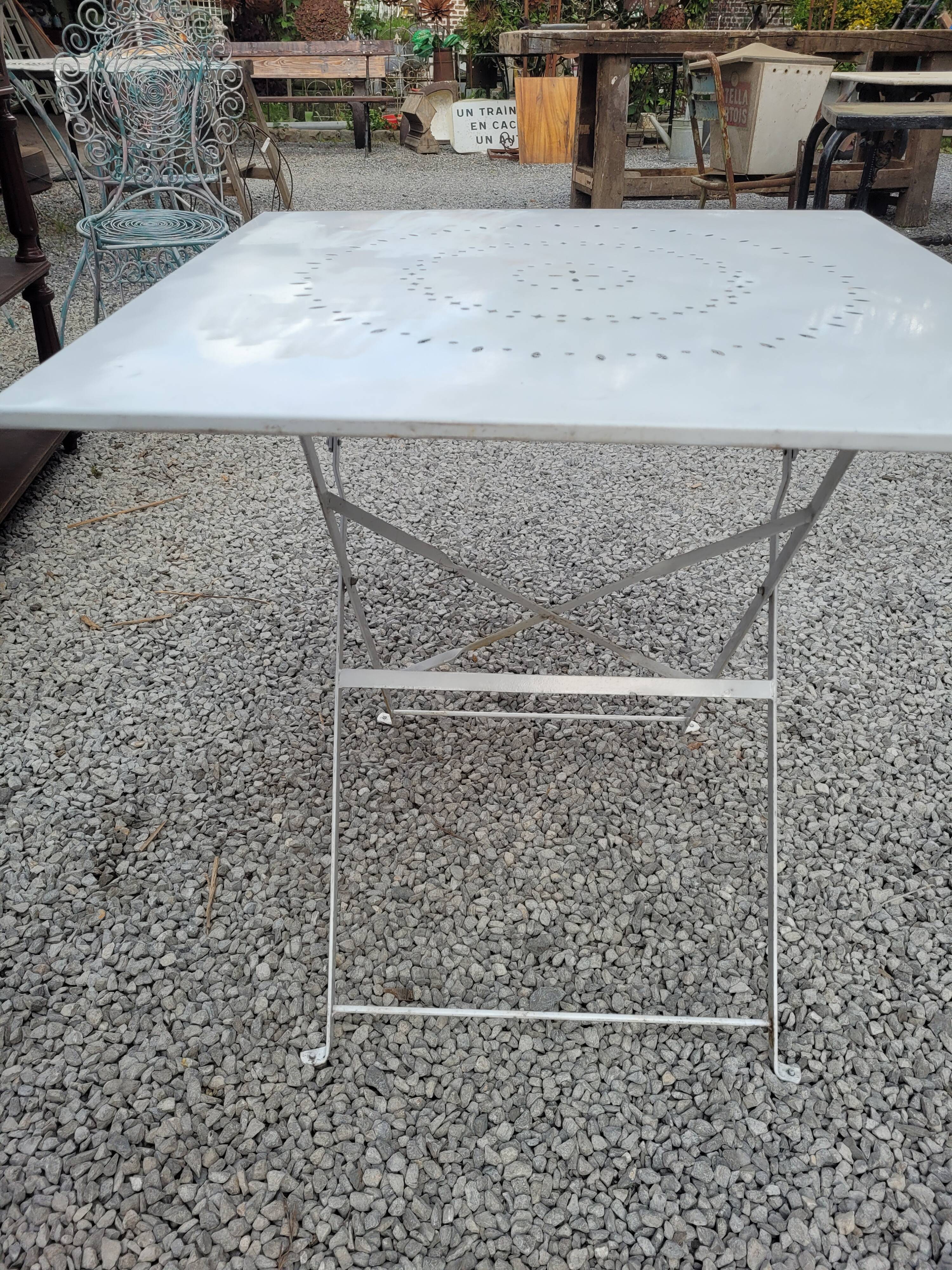 Folding garden table