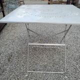 Folding garden table