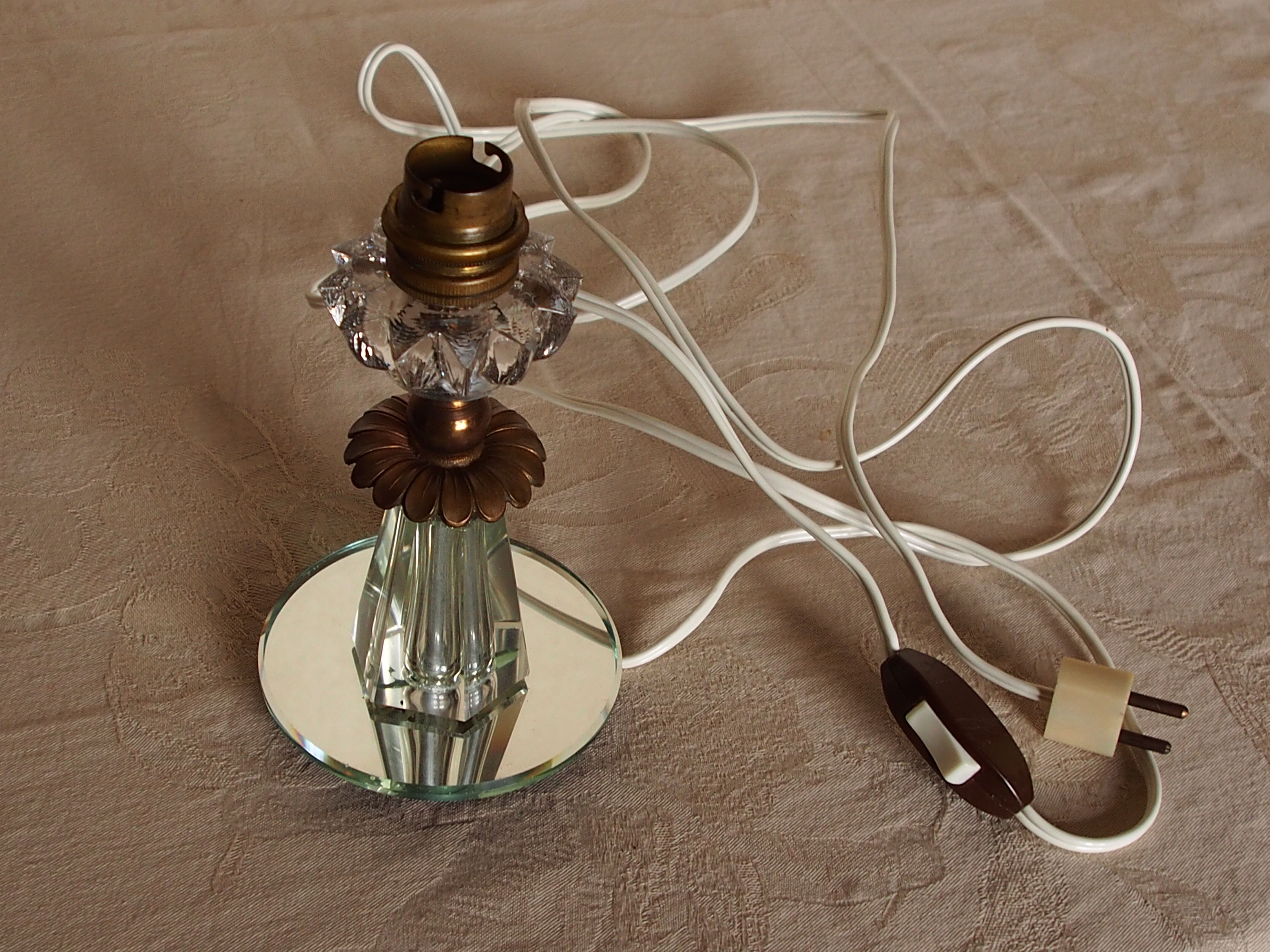 Pied de lampe en verre