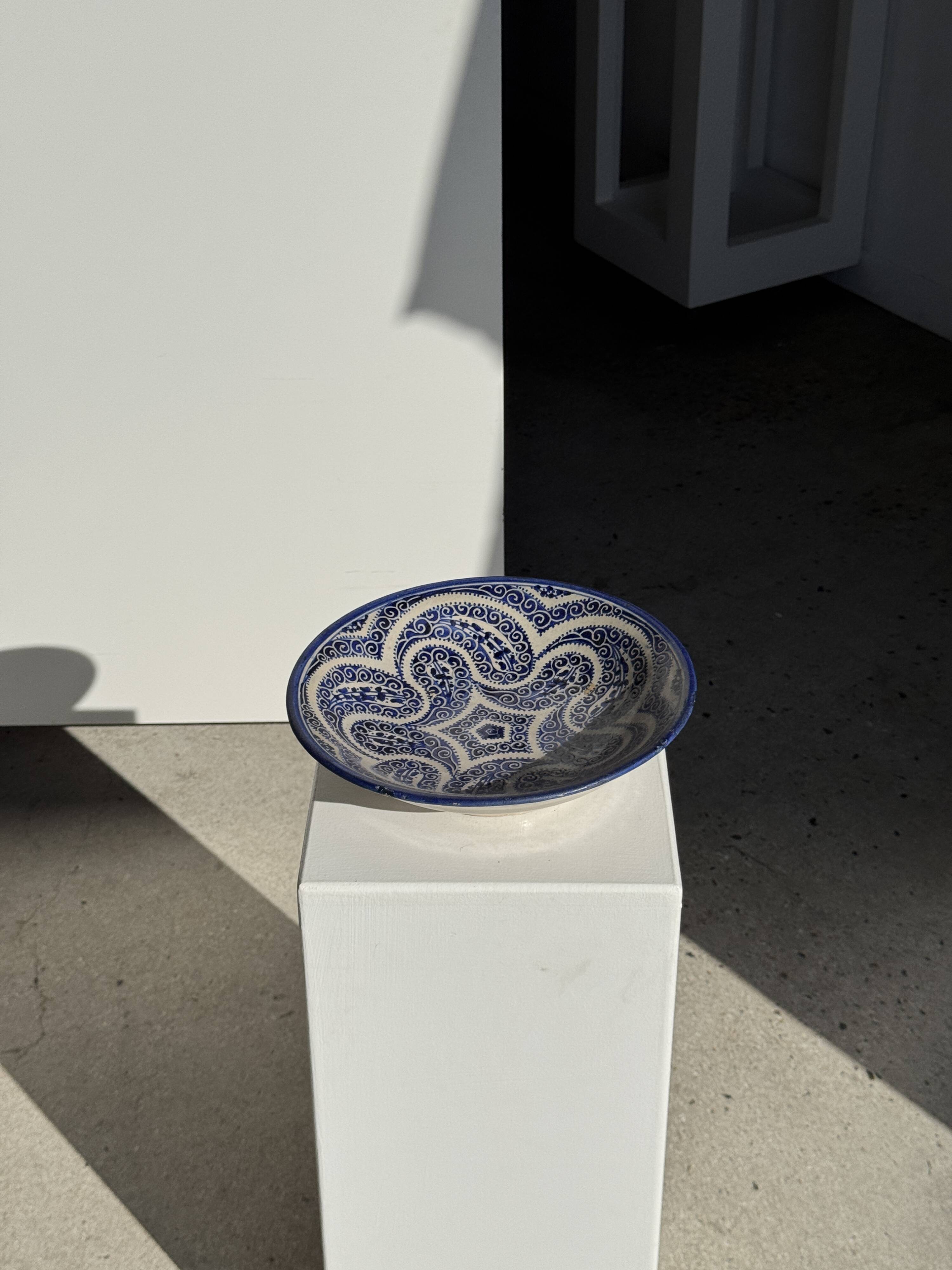 Coupe marocaine en céramique bleu de Fès D28