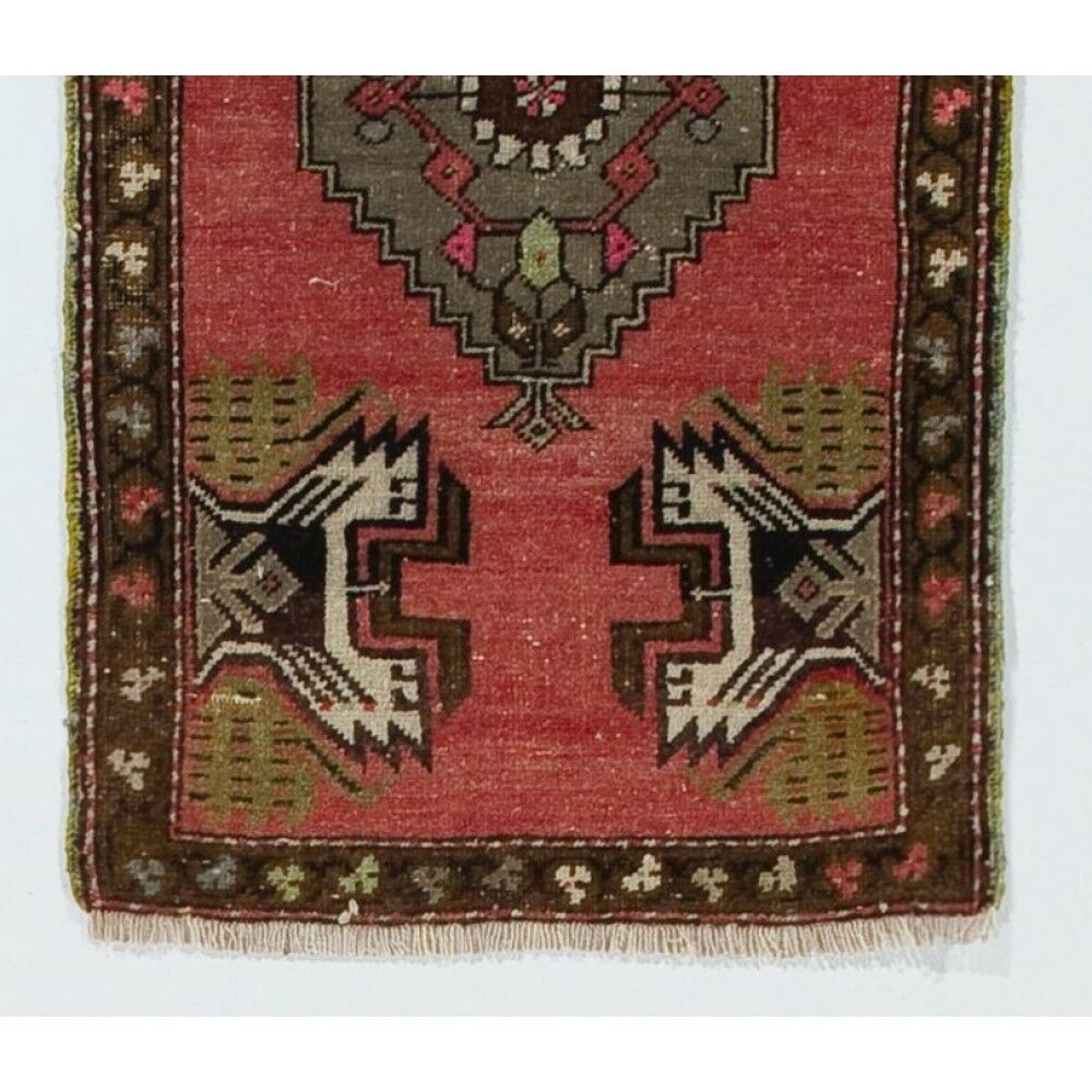 Handmade Accent Rug. Vintage Door Mat. Turkish Seat Cover. Entryway Mat. Kitchen Rug