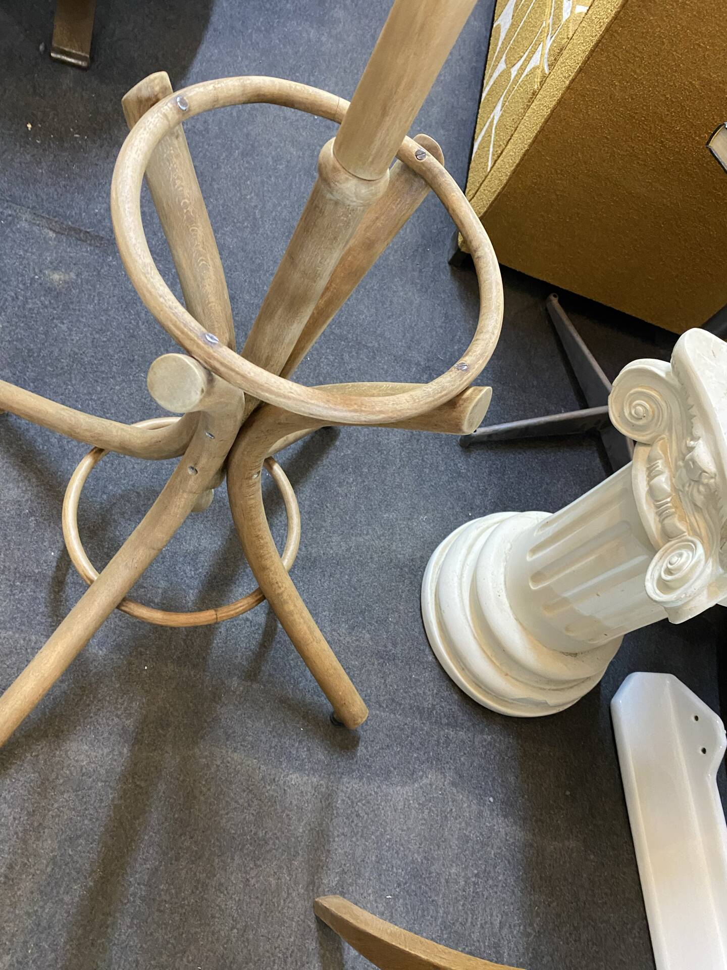 Coat stand umbrella in Thonet style