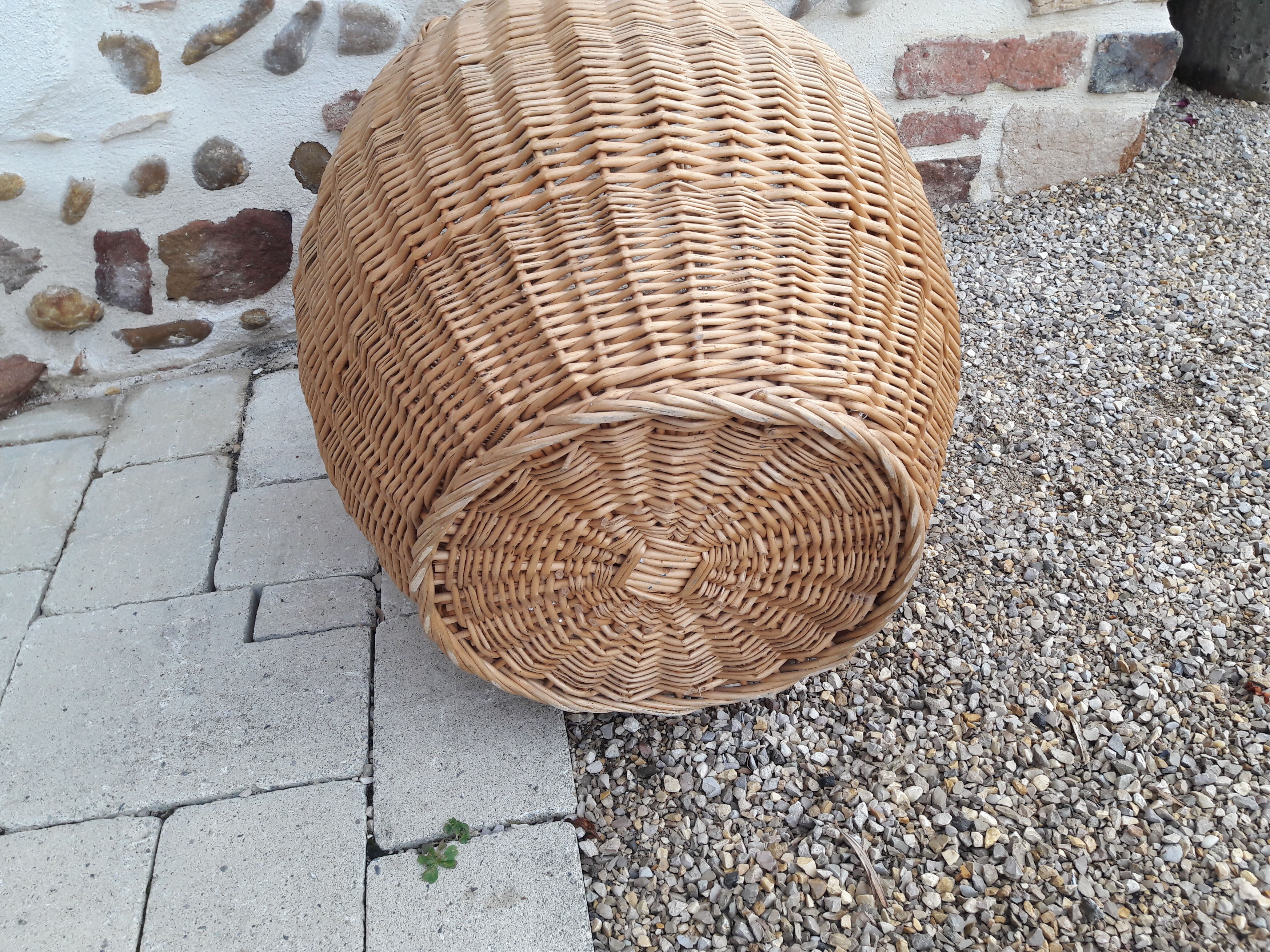 Wicker laundry basket or ball