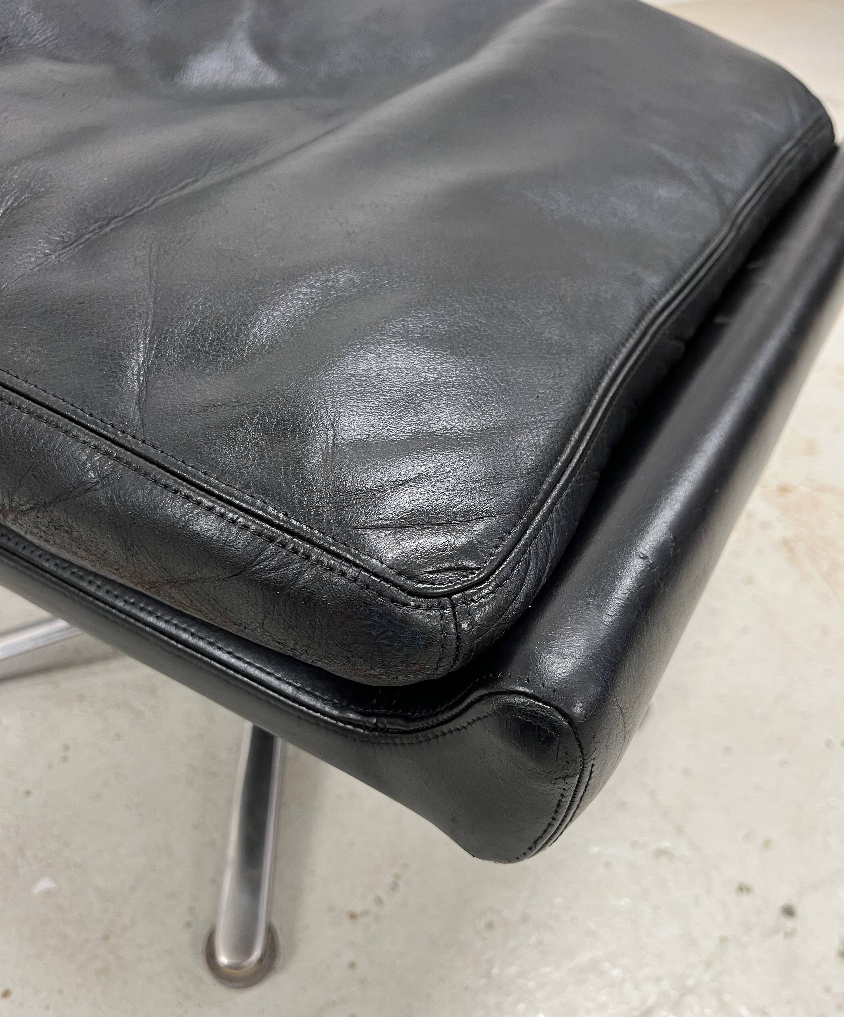 Danish Swivel Armchair Model 802 by Werner Langenfeld for Esa, 1970s