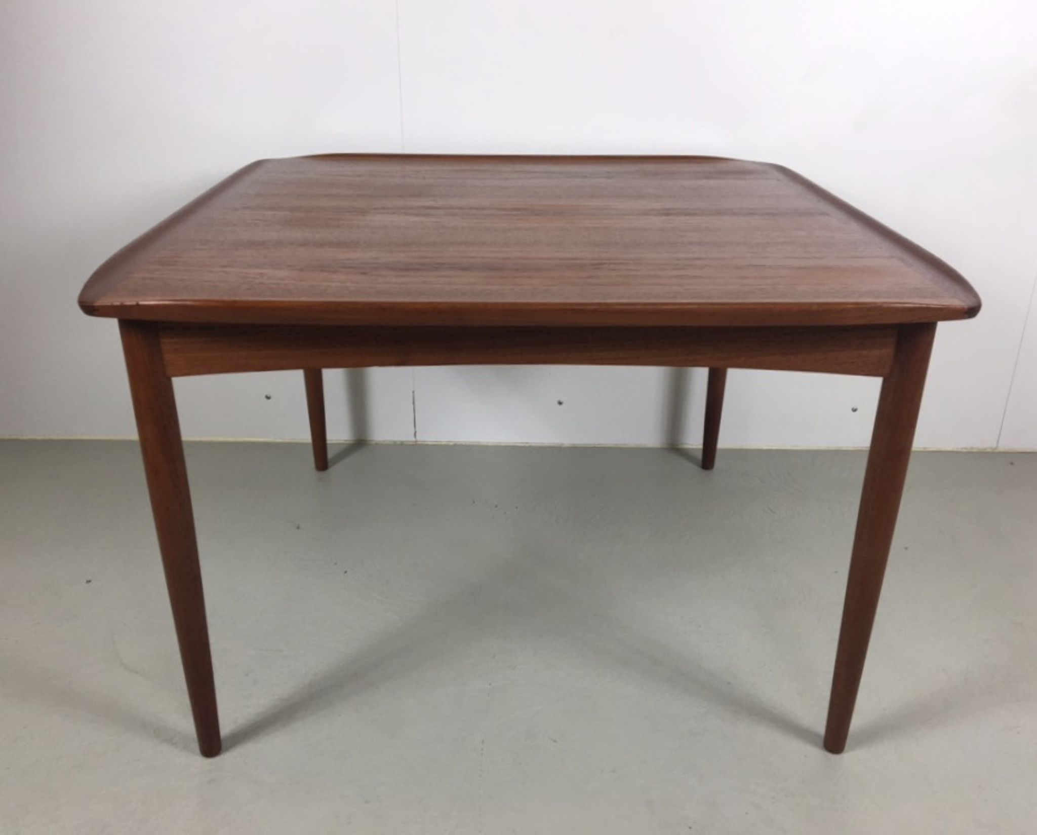 Table basse danoise de teck 1960d