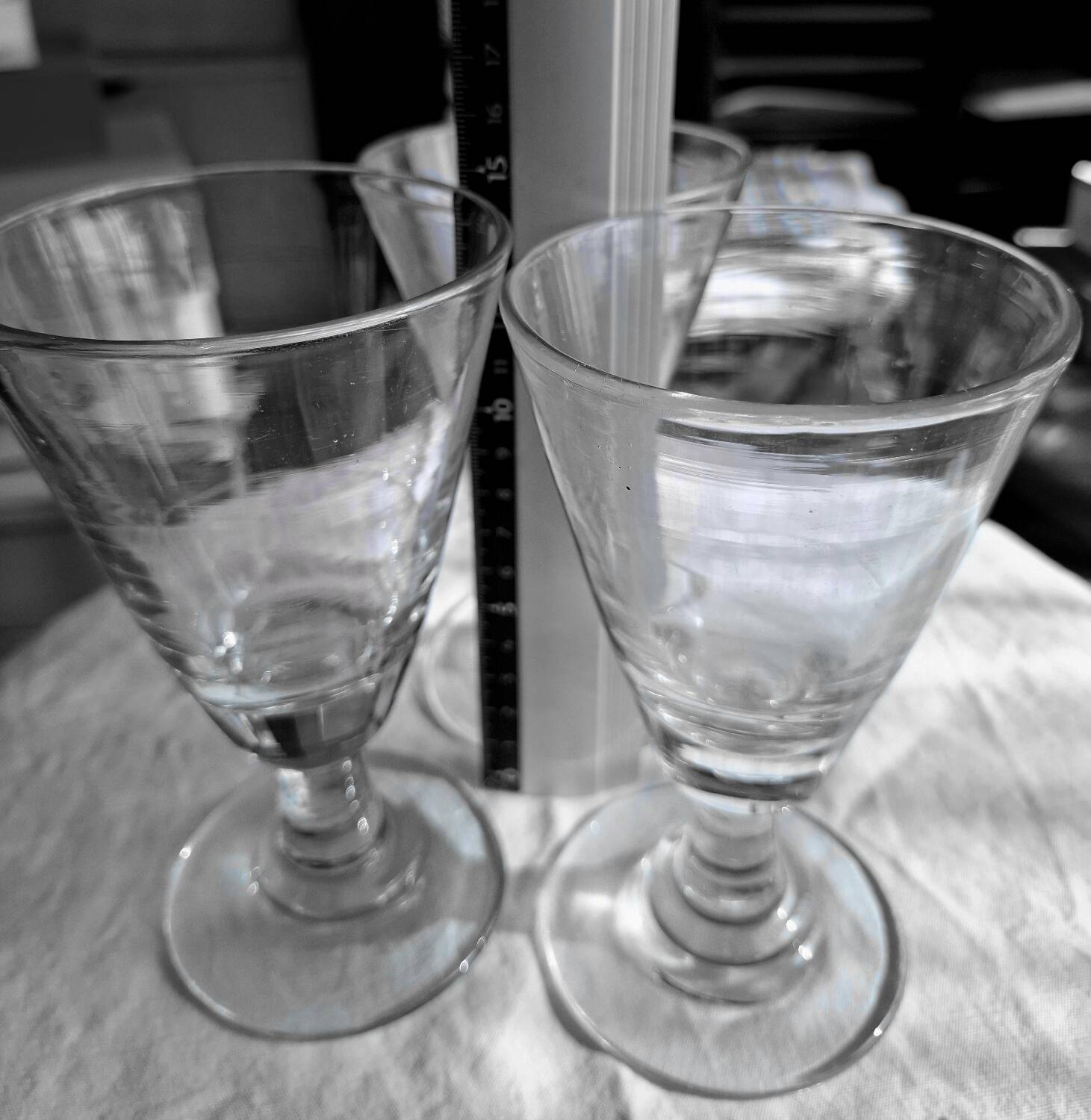 Trois verres coniques à dose  (absinthe)