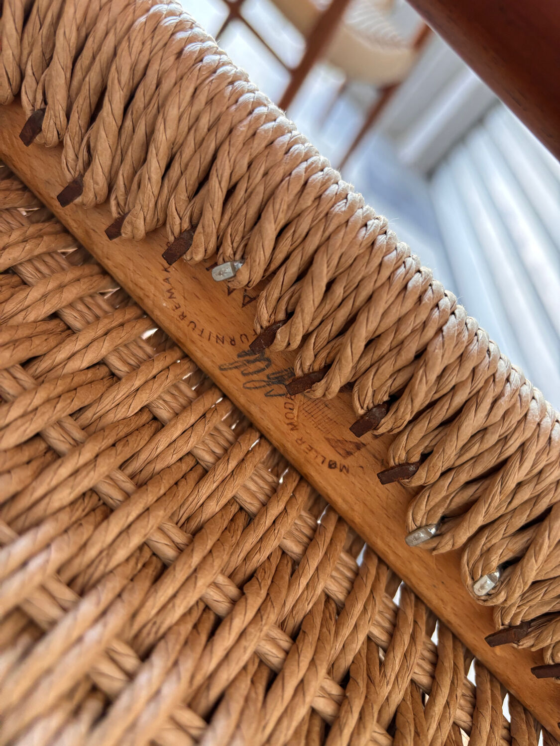 Série de 8 chaises Møller 75
