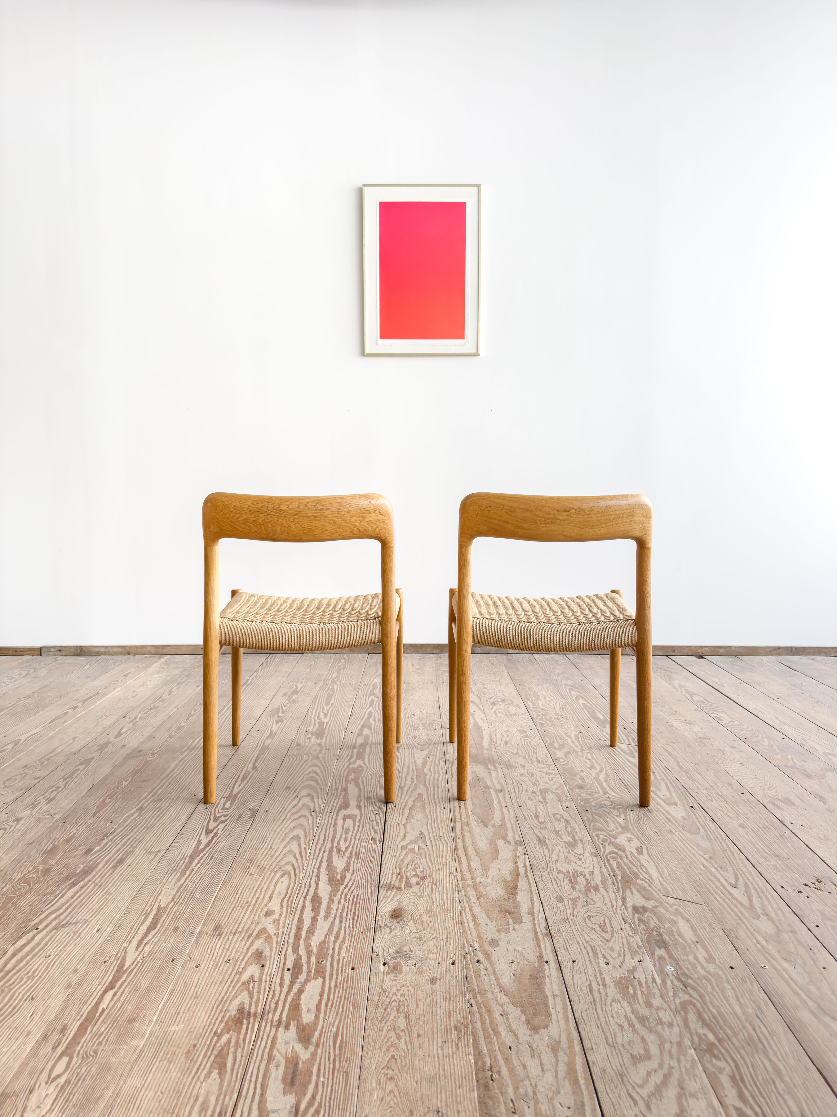 Paire de chaises de salle à manger modèle 75 par Niels O. Møller en chêne