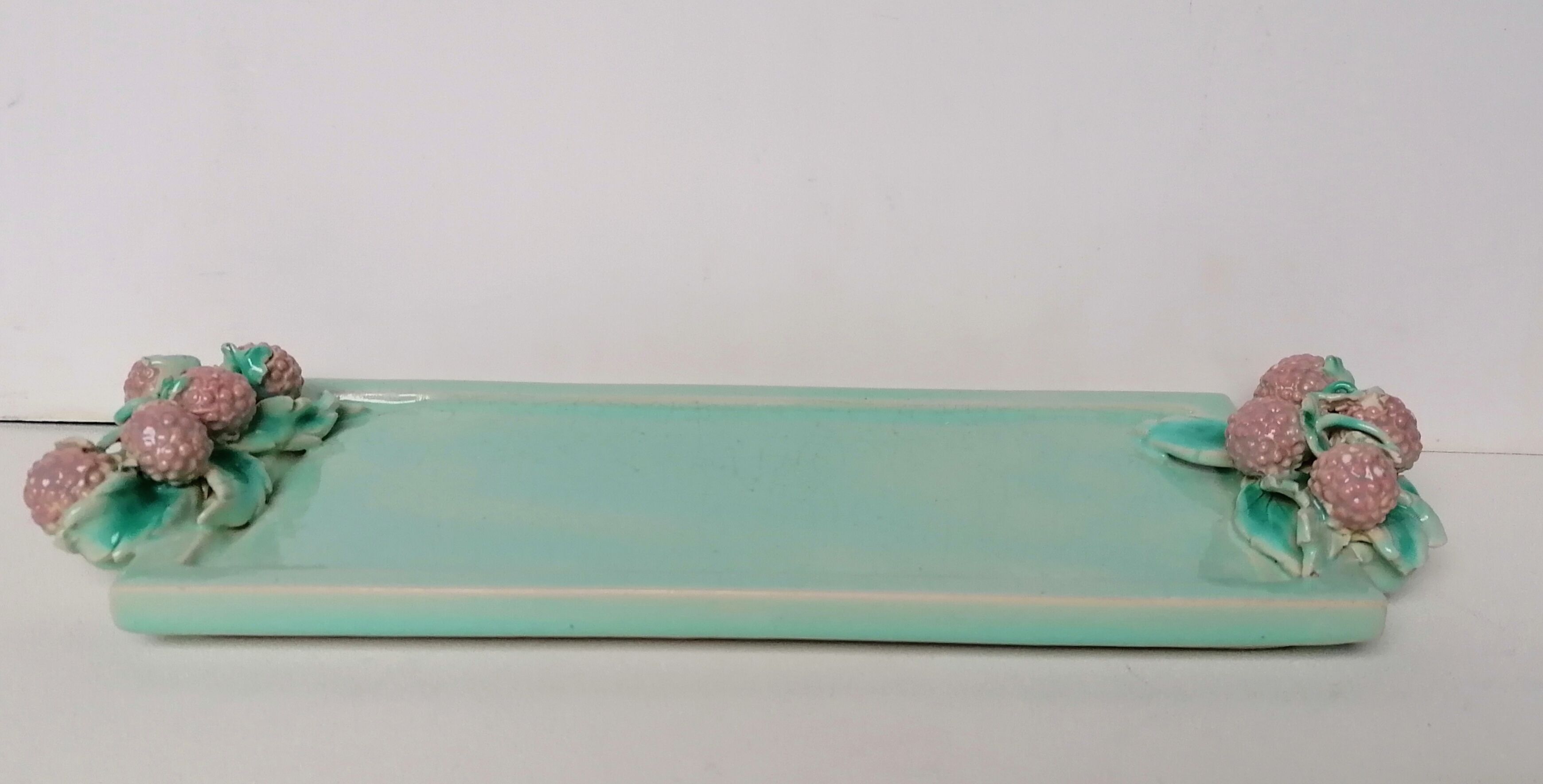 Keramos Sèvres slurry cake dish