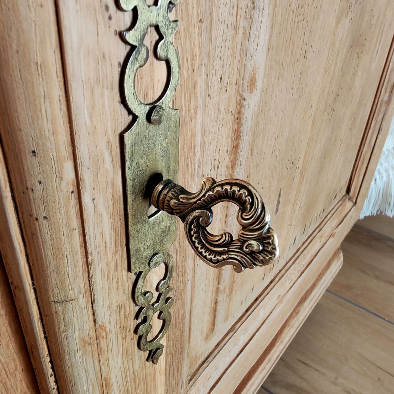 CHARLES - Renovated solid oak sideboard