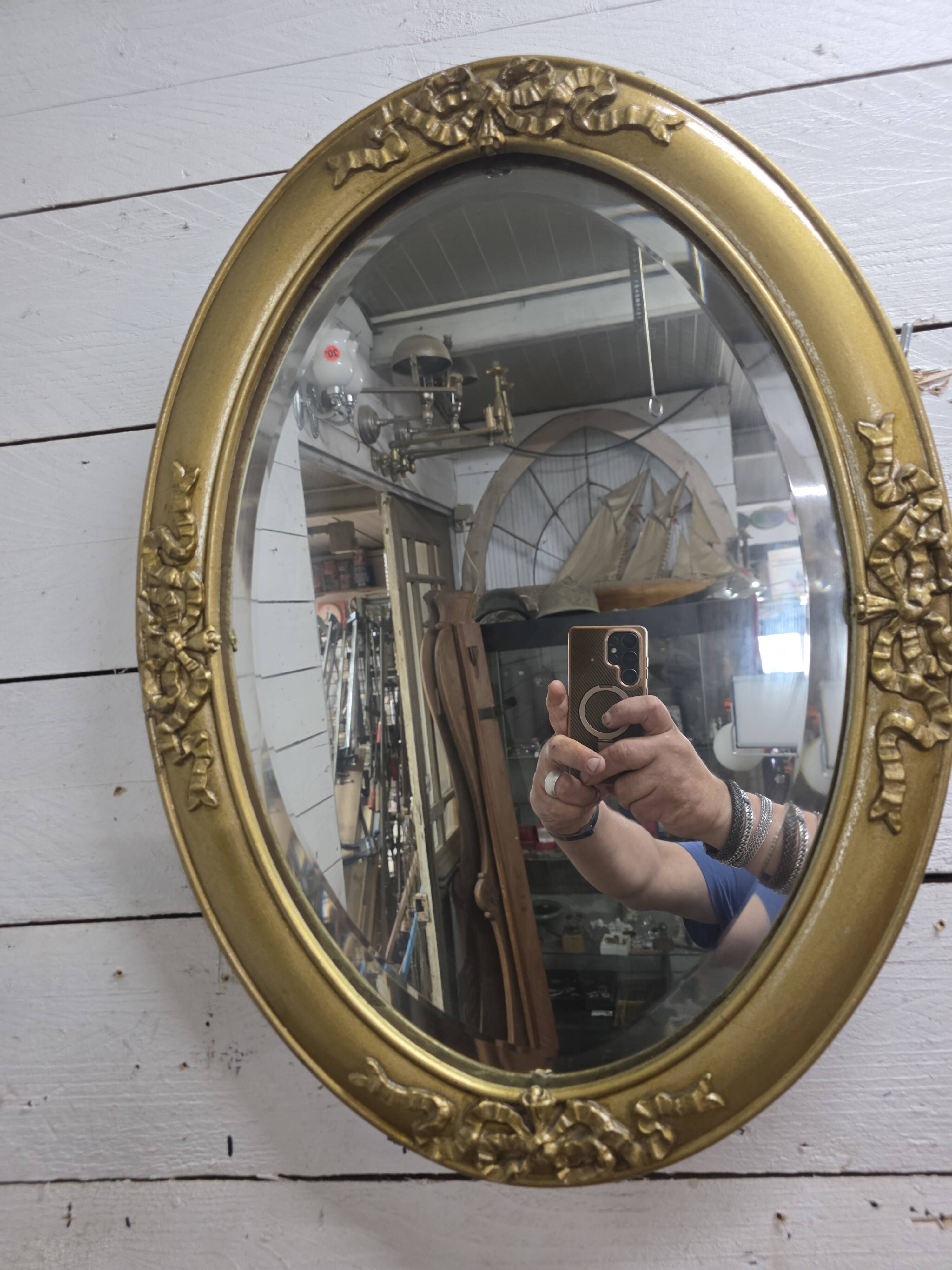 Miroir ovale style Louis XV doré miroir biseauté