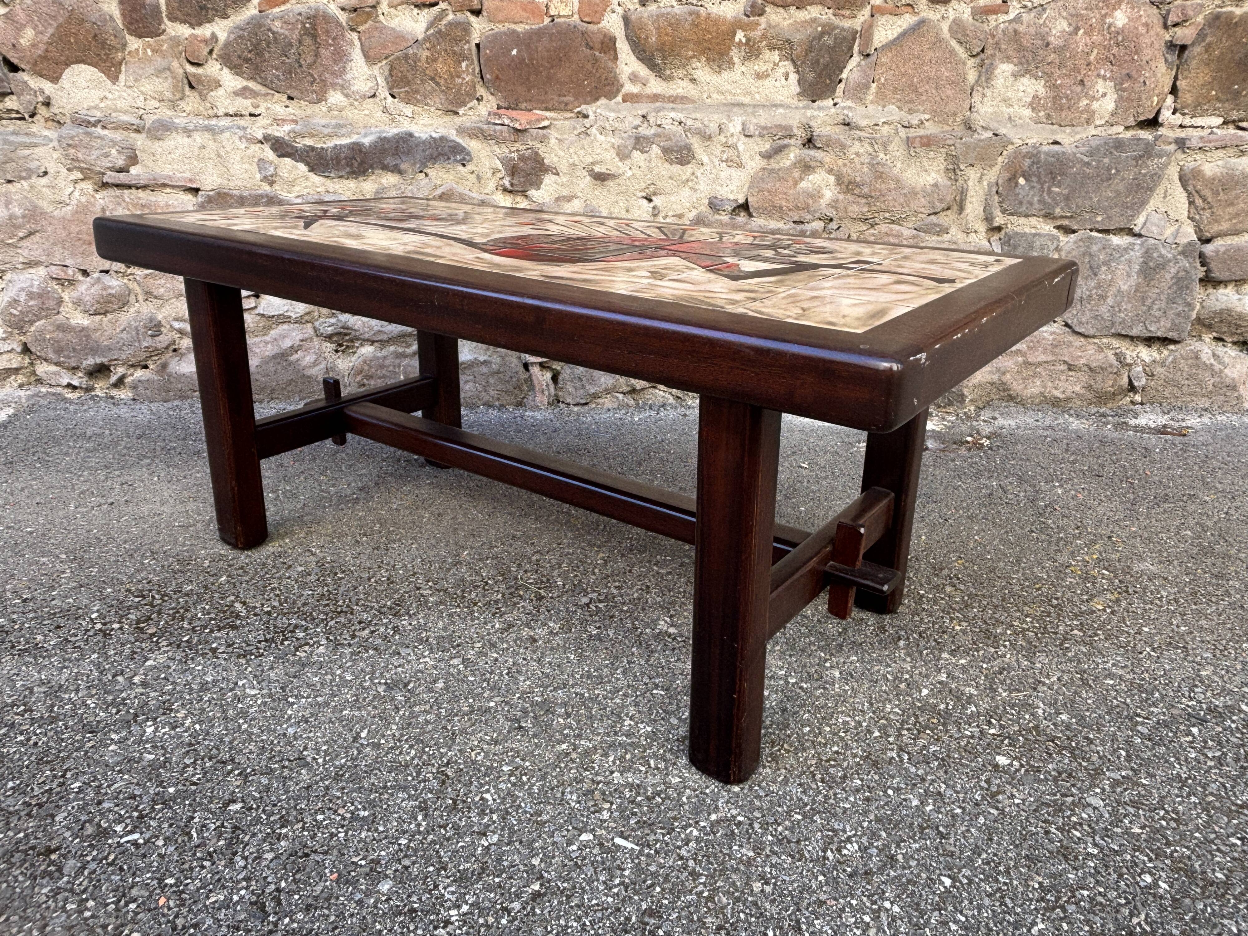 Table basse rectangulaire en bois céramique 1960s Vallauris DAN