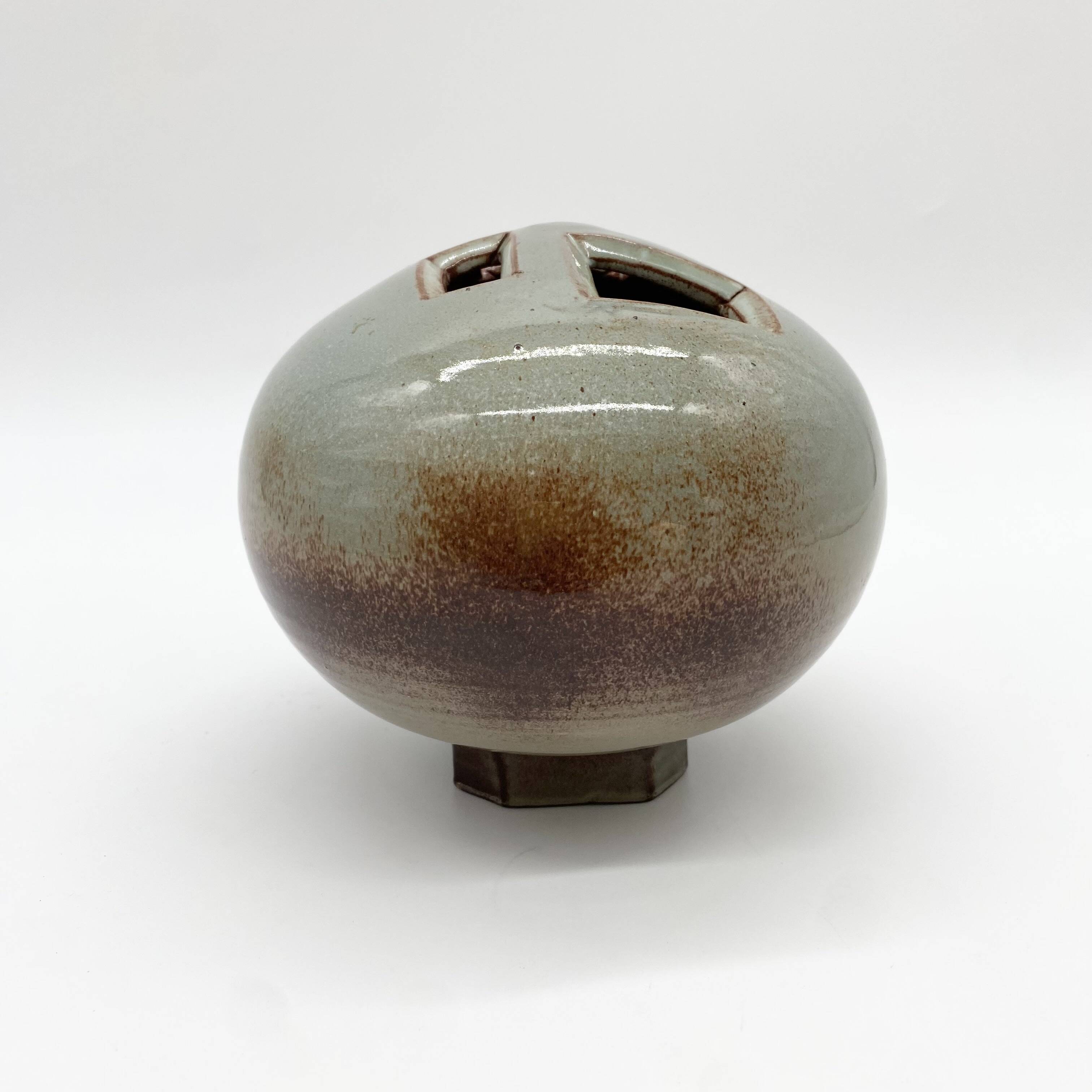 Vase « boule » en grès émaillé, 1970s