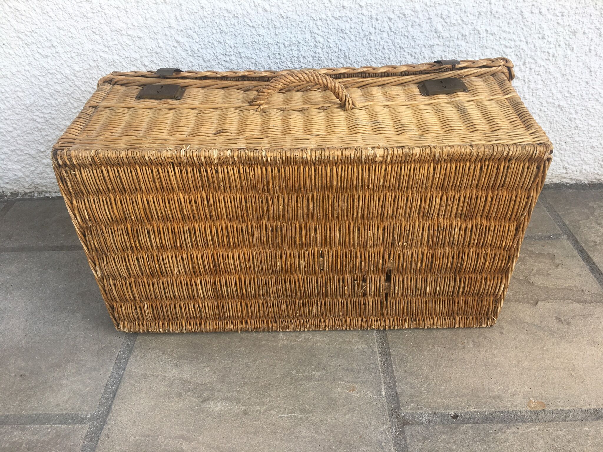 Vintage wicker malle