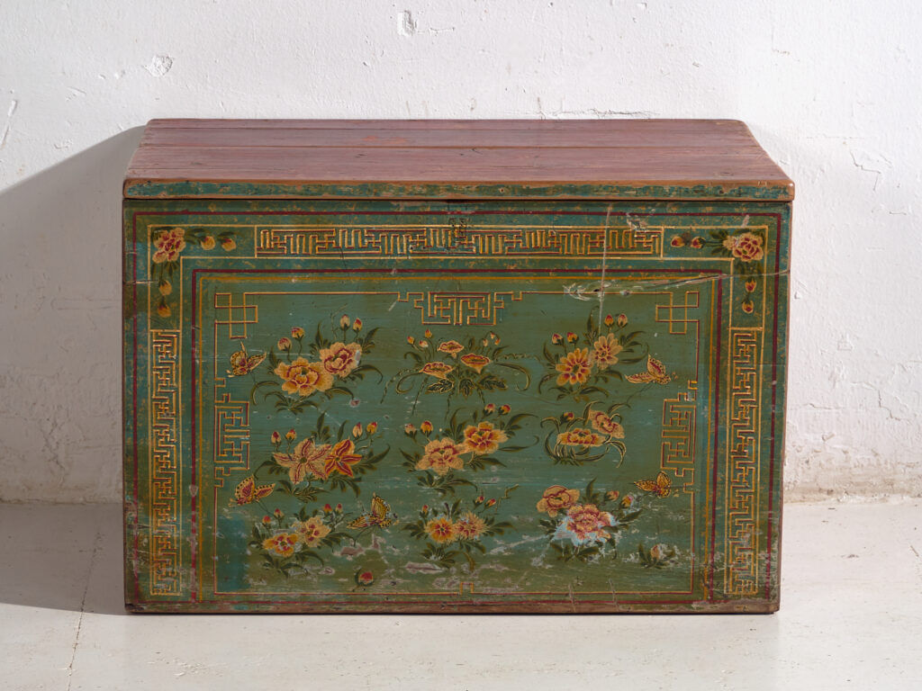 Antique Chinese chest painted in pine wood – China, circa 1900