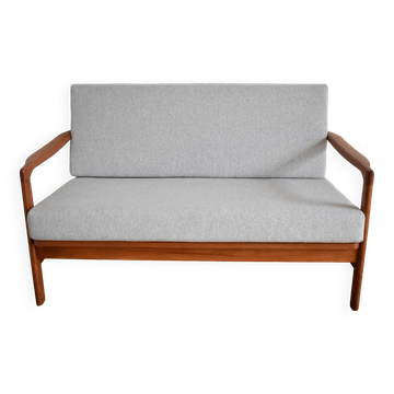Canapé scandinave deux places, gris clair