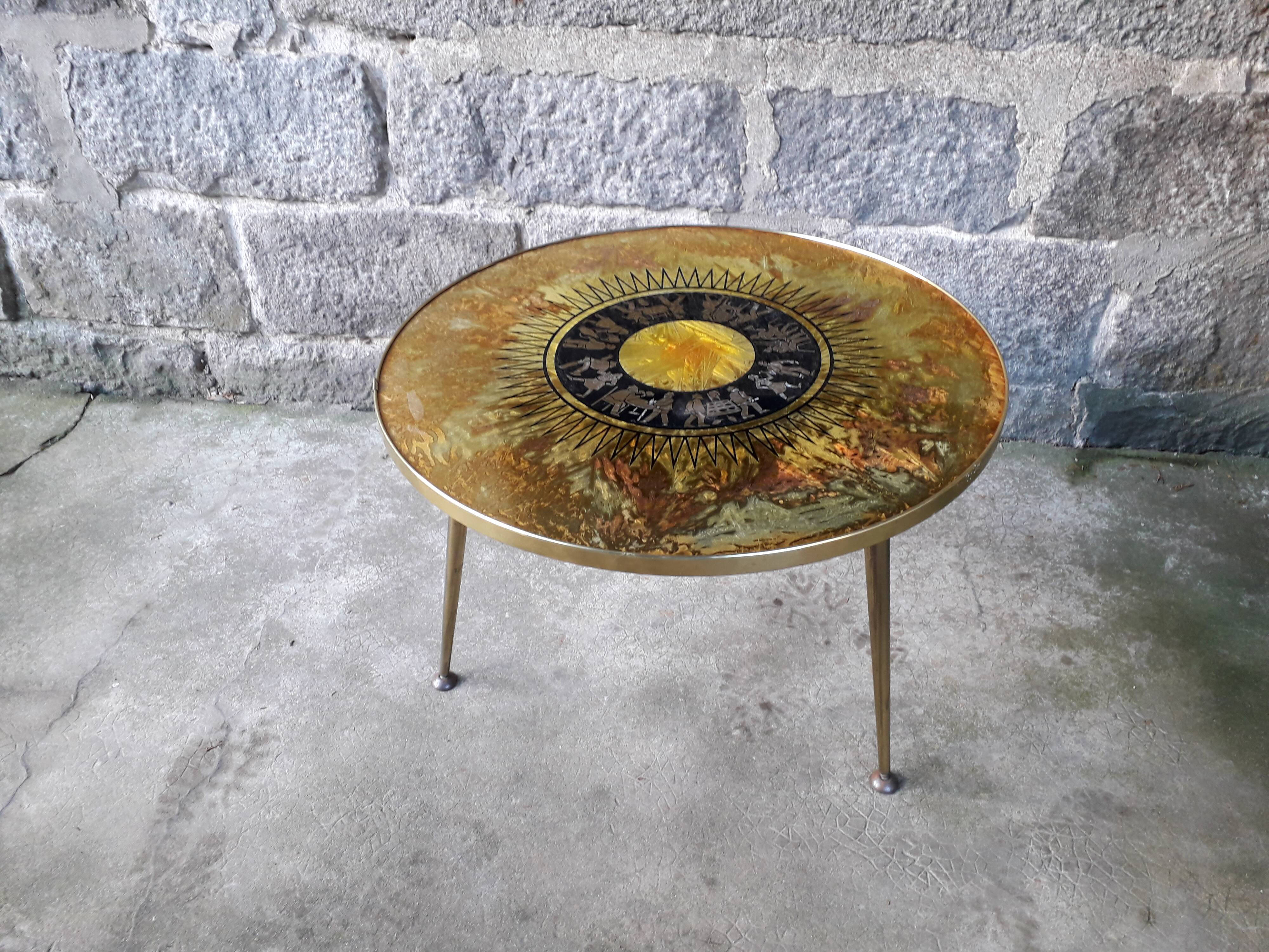 Vintage coffee table compass feet