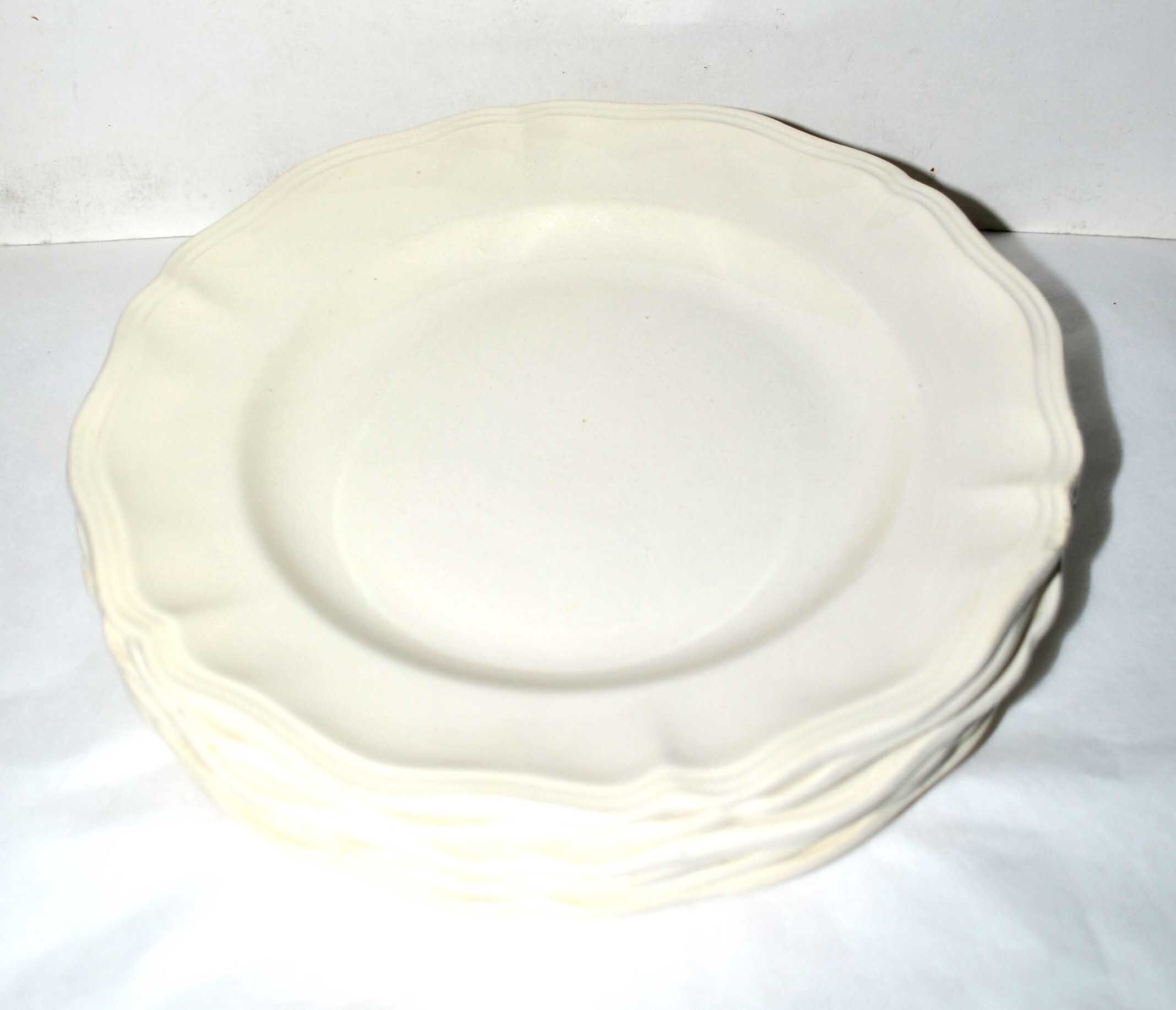Series of 6 old plates in opaque earthenware of SARREGUEMINES Earth of iron cream 24.5cm