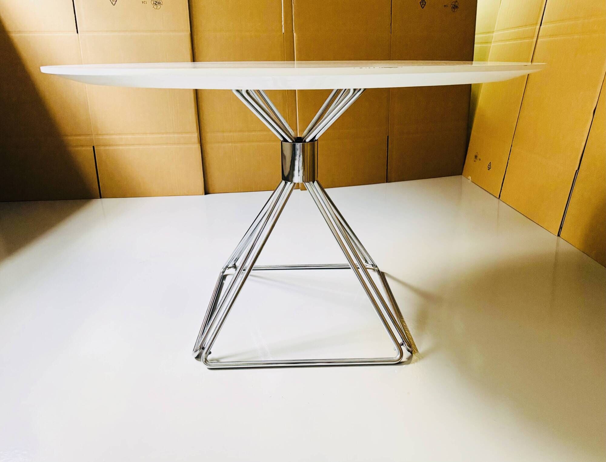 Set of Dining Table with 5 Swivel Wire Chairs by Rudi Verelst for Novalux