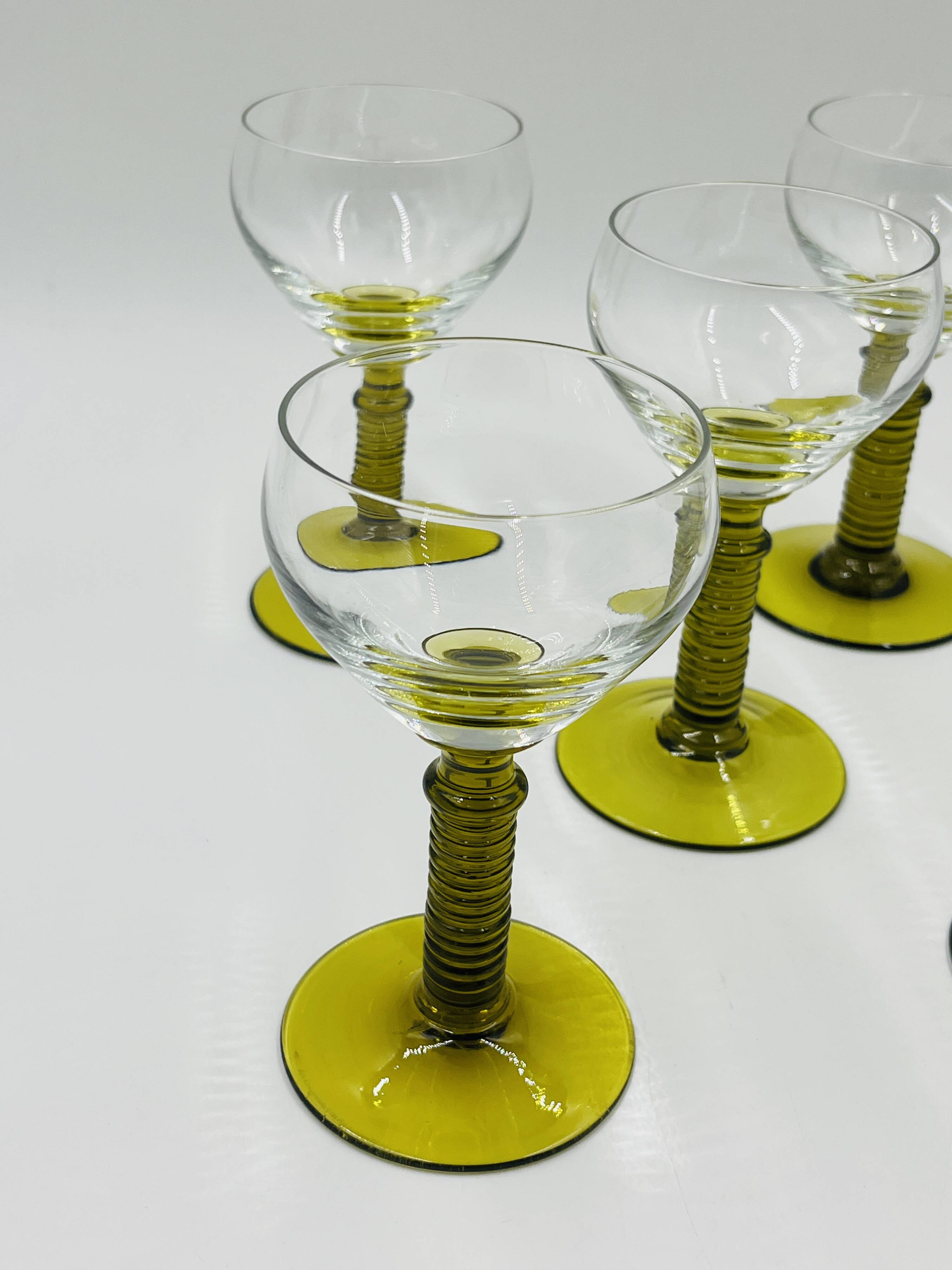 Lot de 5 verres à vin Roemer verts