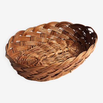 Old rattan basket basket