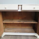 Off-white sideboard with 2 doors and 2 drawers
