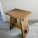 Tabouret en chêne massif brutaliste