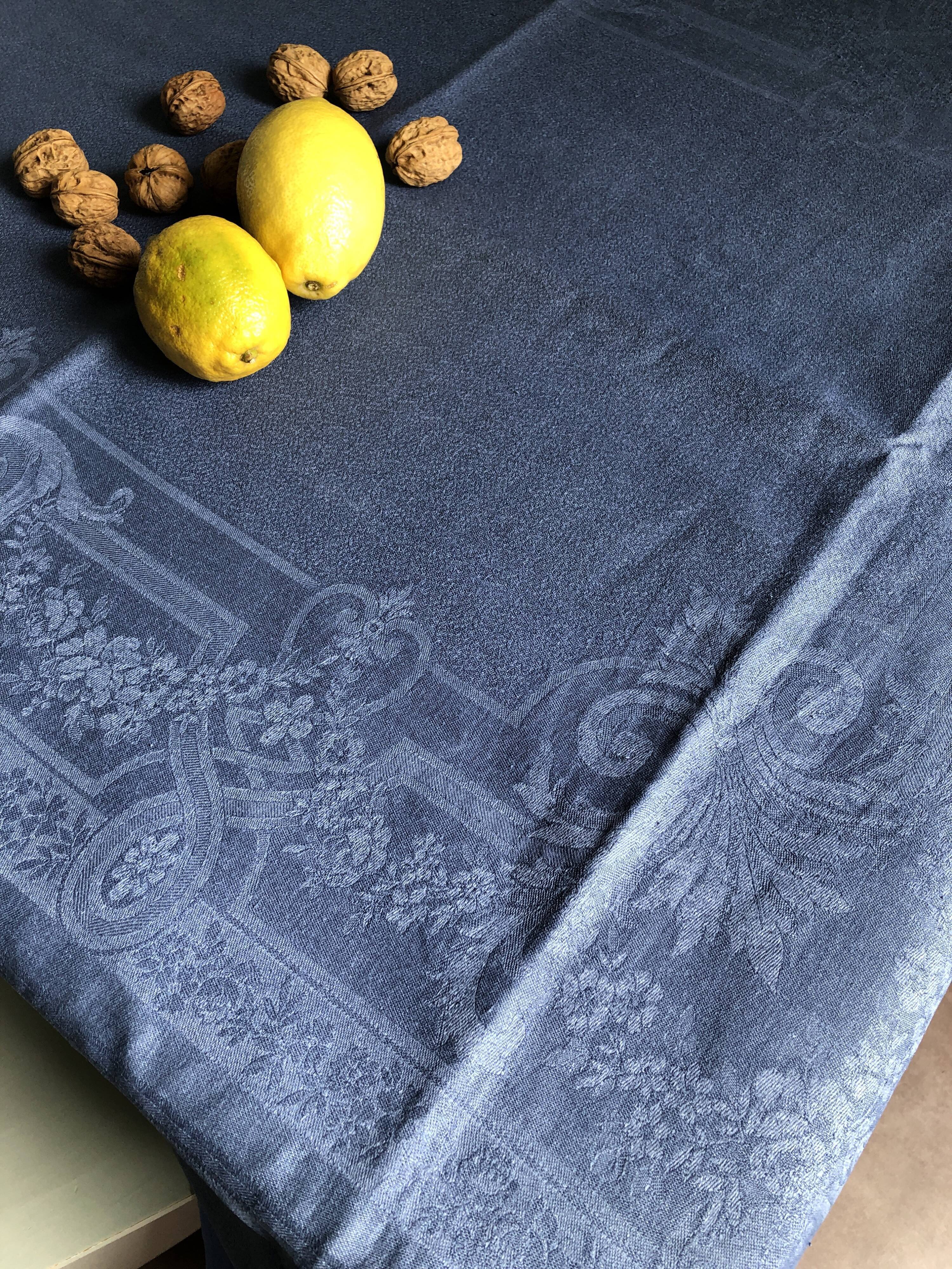 Nappe ancienne lin et coton teinté bleu nattier