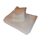 Damask tablecloth and napkins