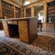 Bureau en bois vintage avec incrustation